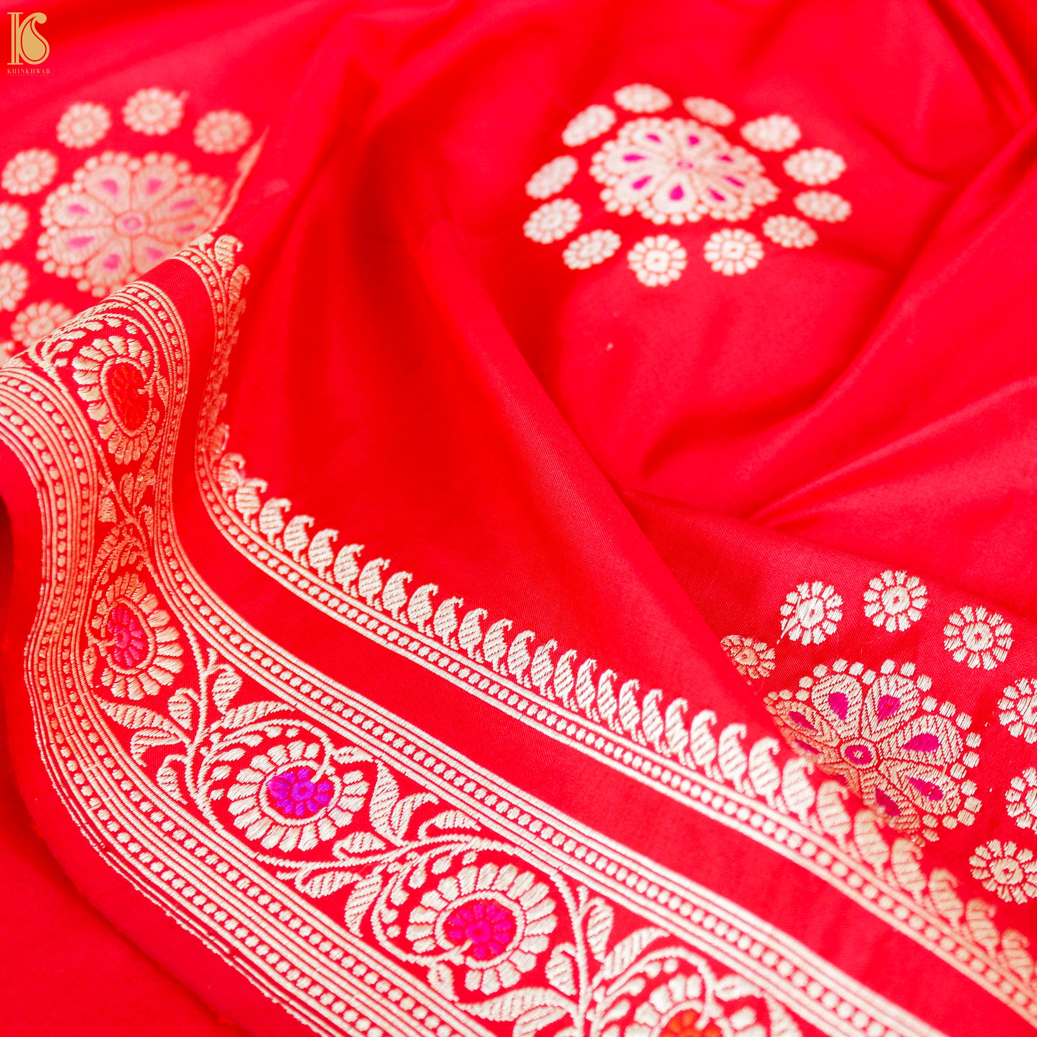 Handwoven Alizarin Red Pure Mashru Silk Kadwa Banarasi Saree - Khinkhwab