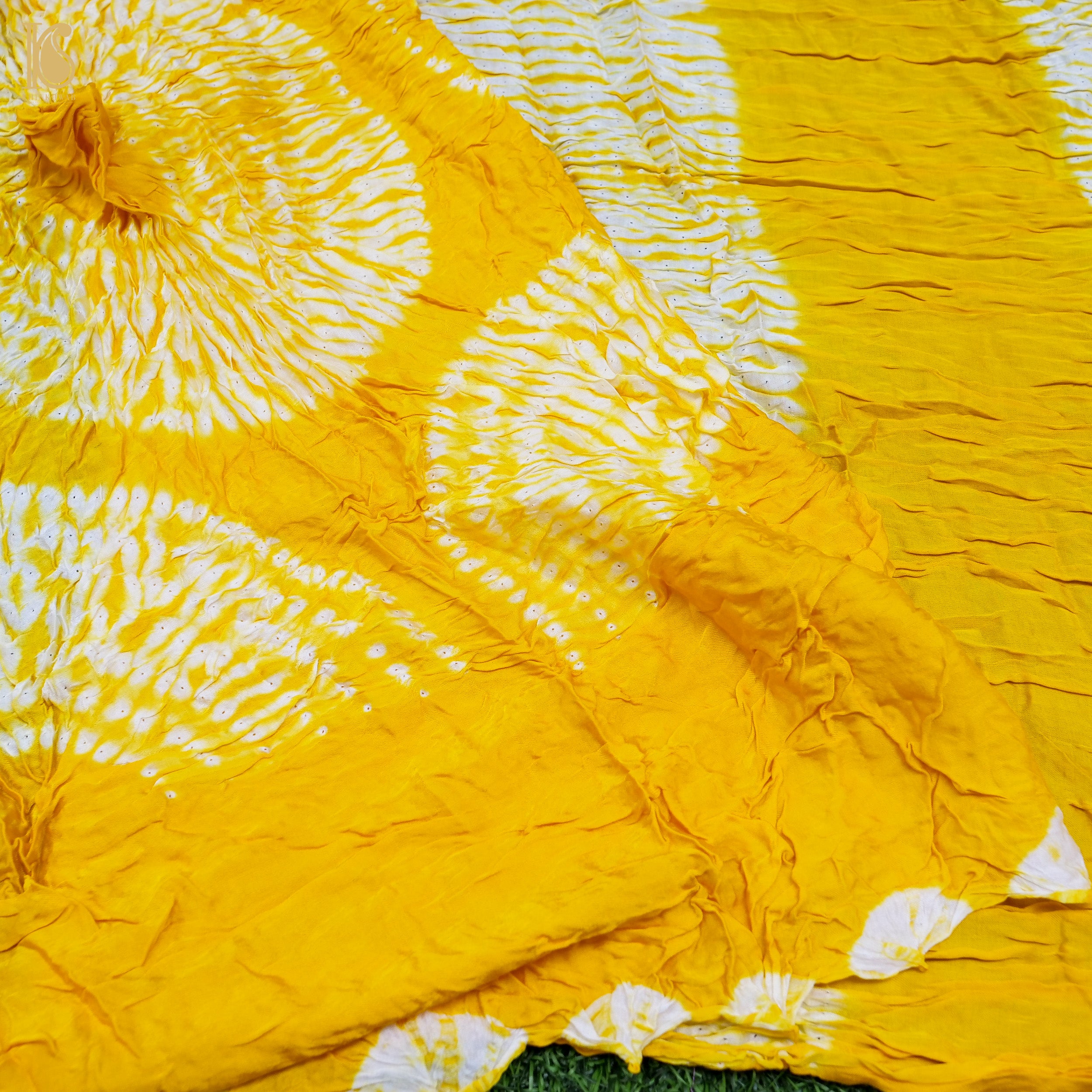 Yellow Modal Silk Shibori Saree with Tissue Palla - Khinkhwab