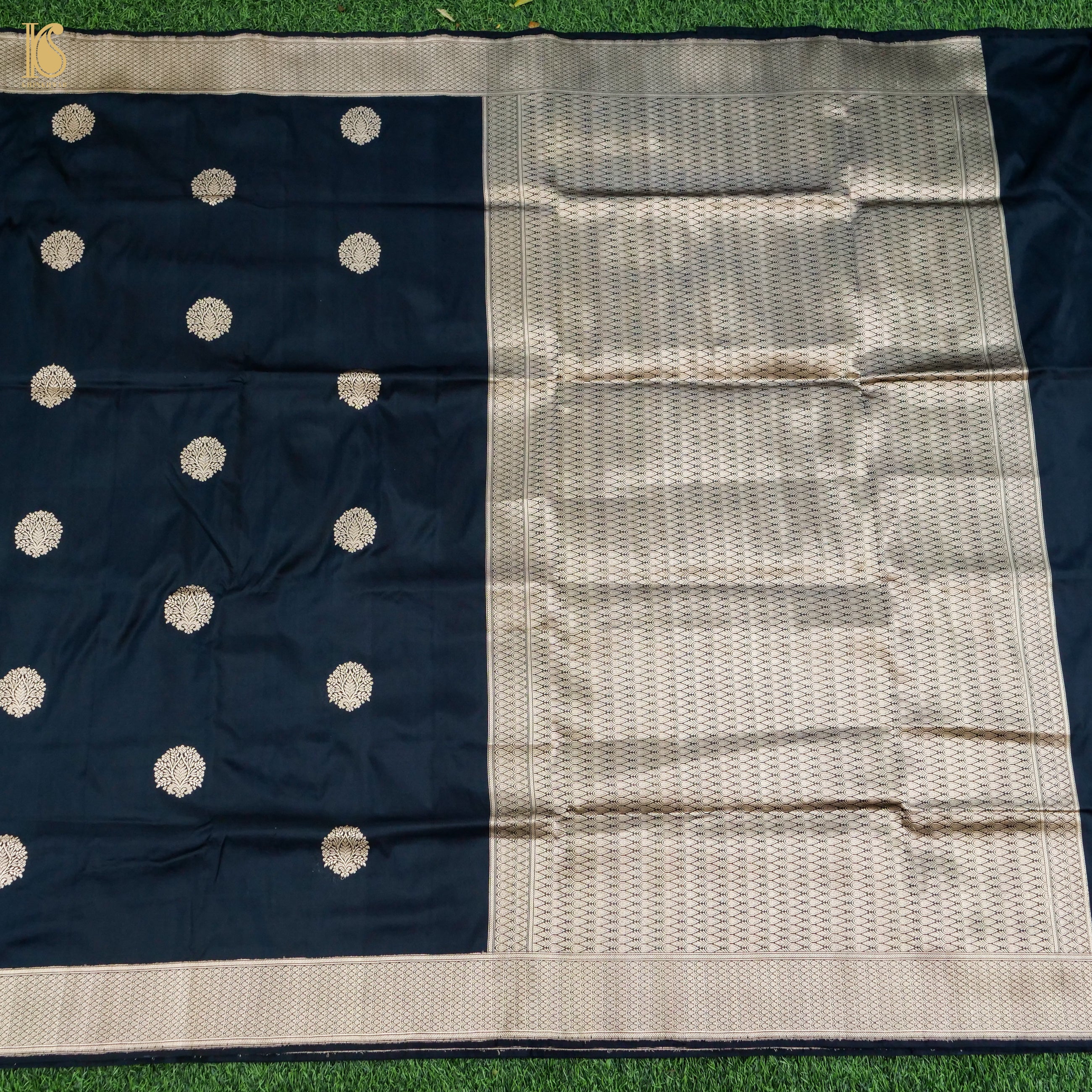 Black Pure Katan Silk Handwoven Banarasi Kadwa Saree - Khinkhwab