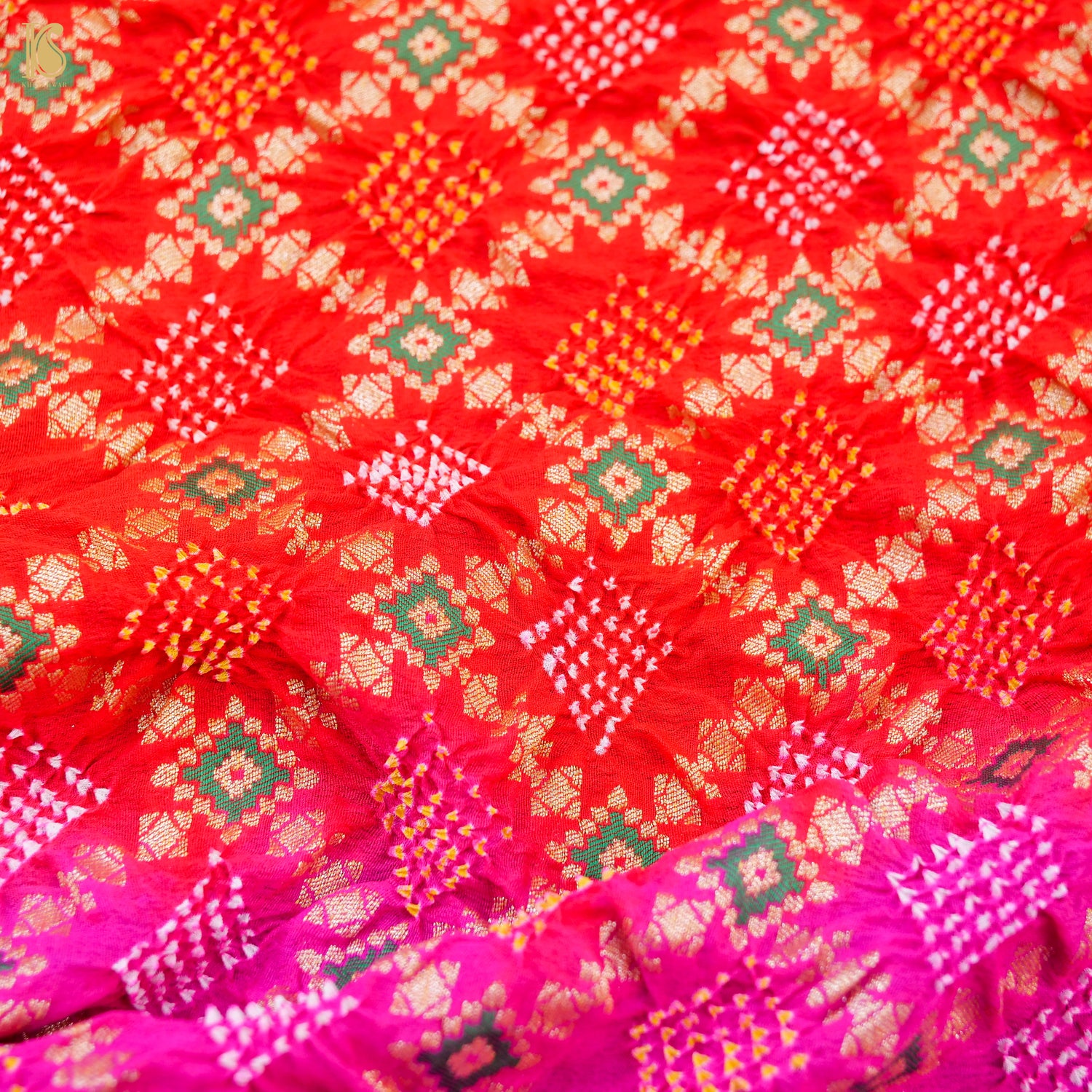 Shaded Pink  Banarasi Pure Georgette Bandhani Saree - Khinkhwab
