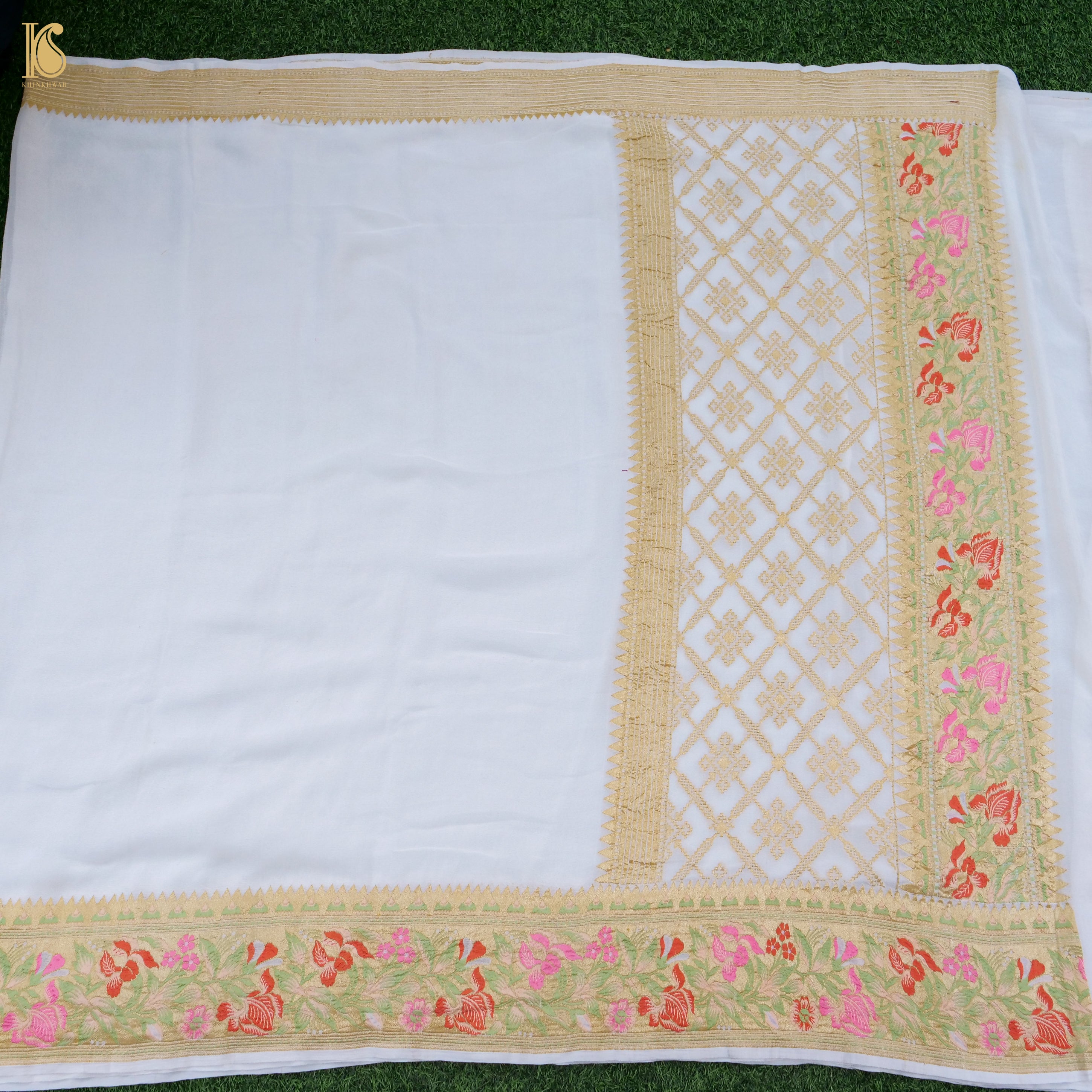 White Pure Georgette Handloom Banarasi Rose Border Saree - Khinkhwab