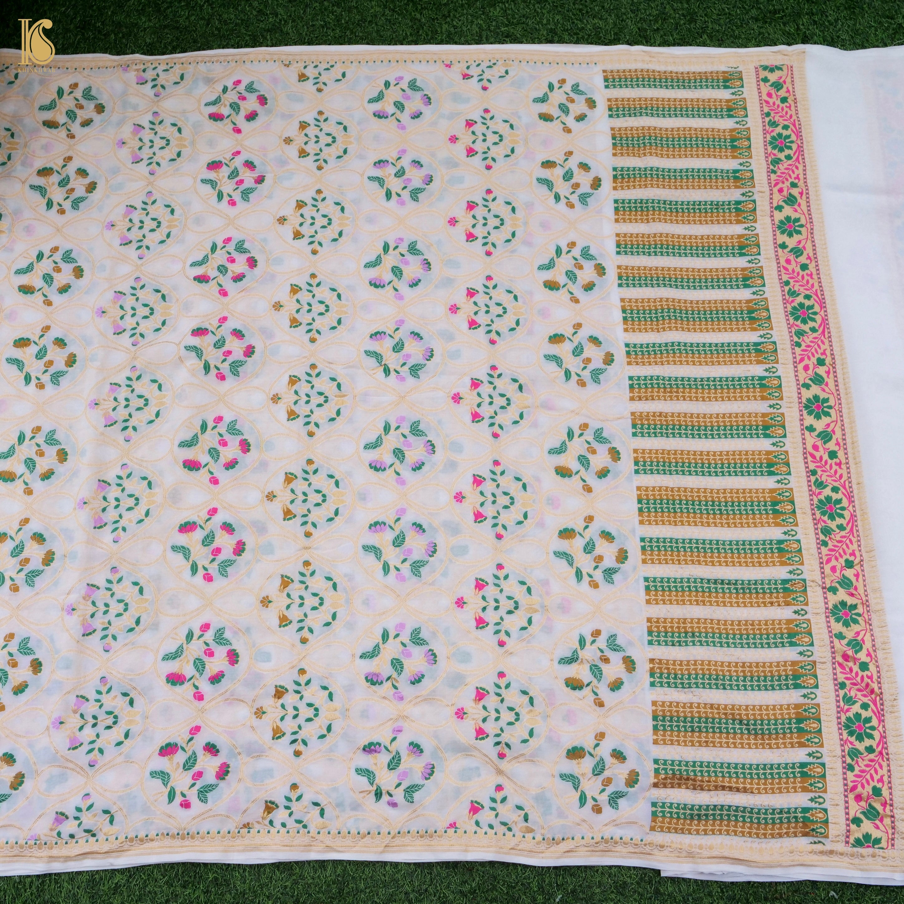 White Pure Georgette Handloom Banarasi Honeycomb Flower Saree - Khinkhwab