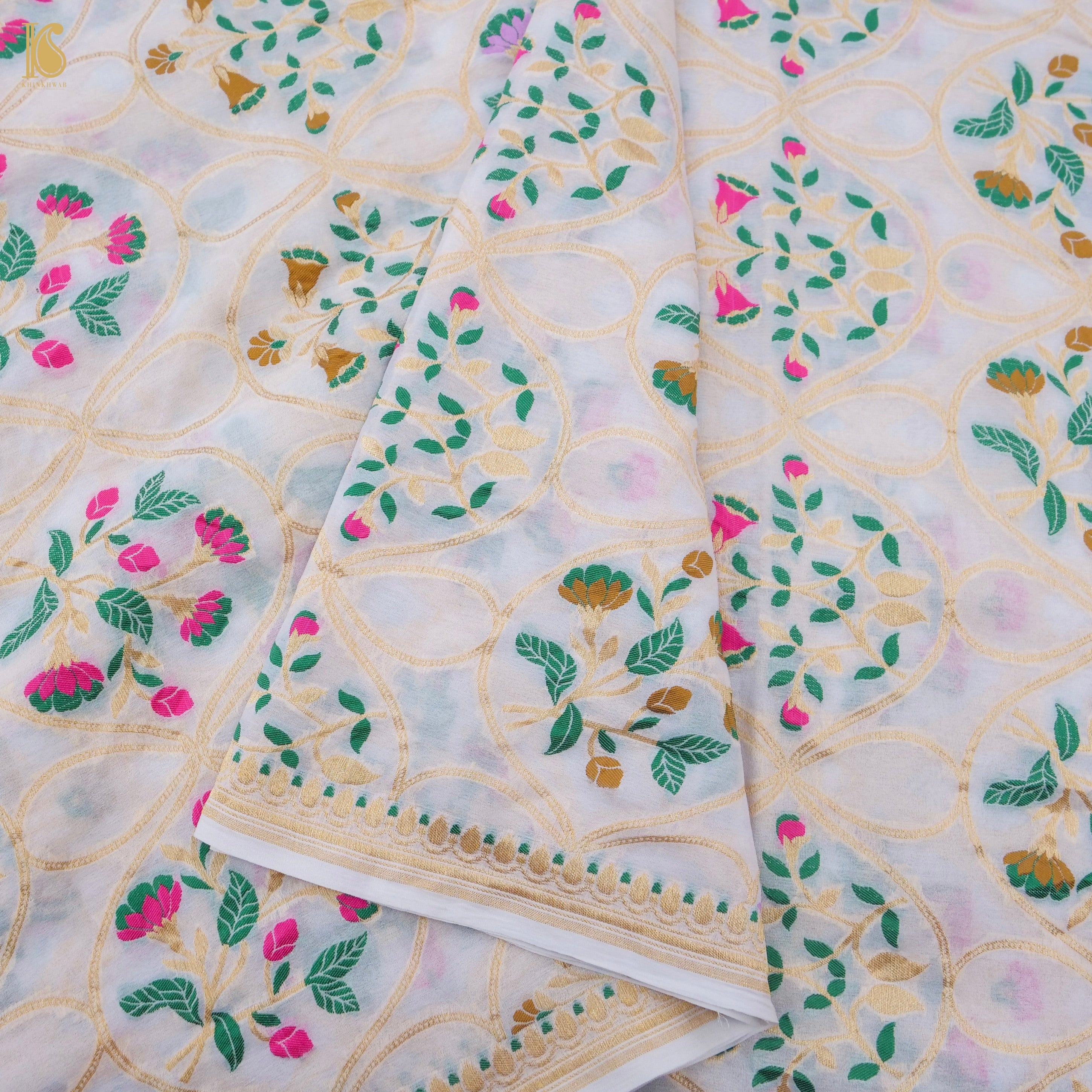 White Pure Georgette Handloom Banarasi Honeycomb Flower Saree - Khinkhwab