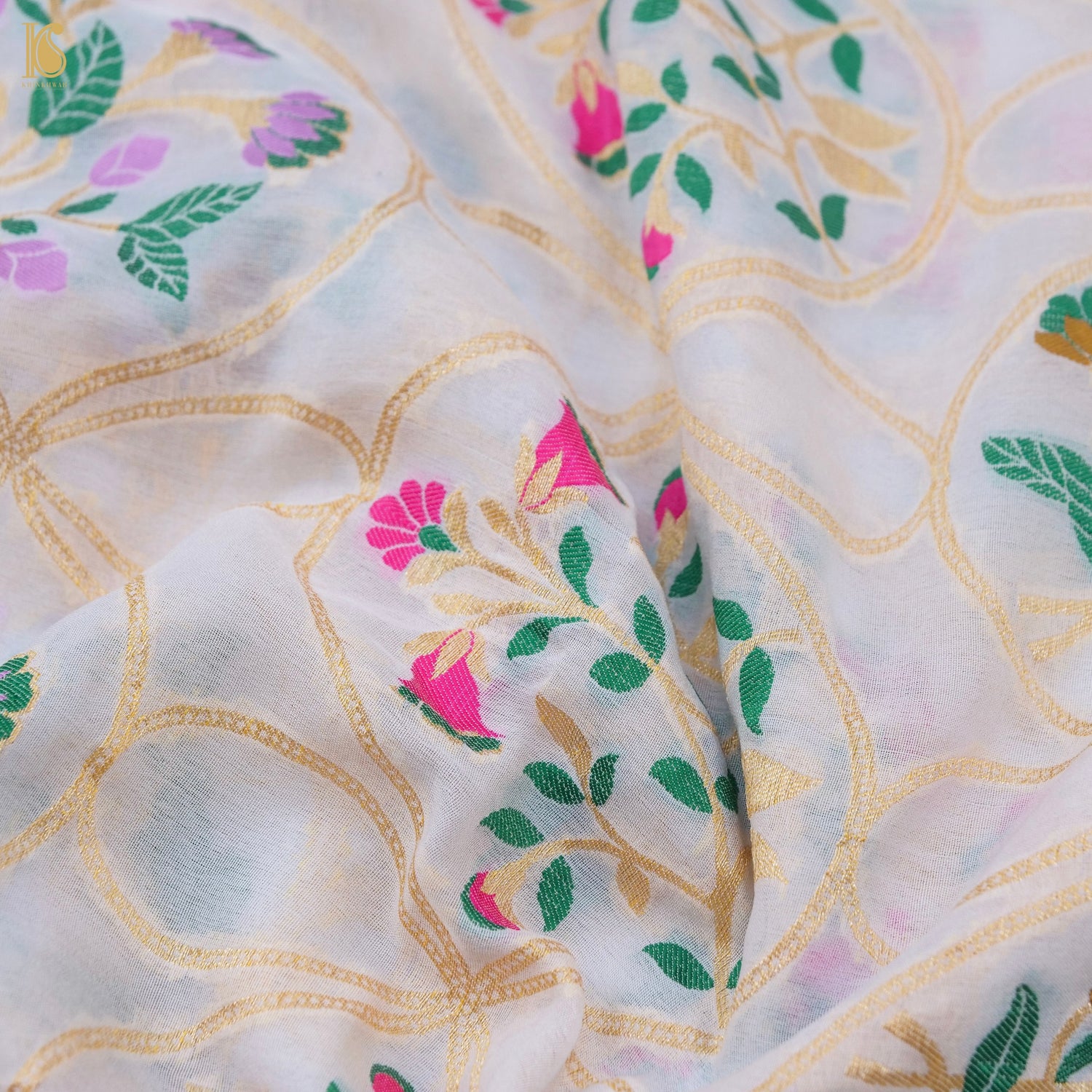 White Pure Georgette Handloom Banarasi Honeycomb Flower Saree - Khinkhwab