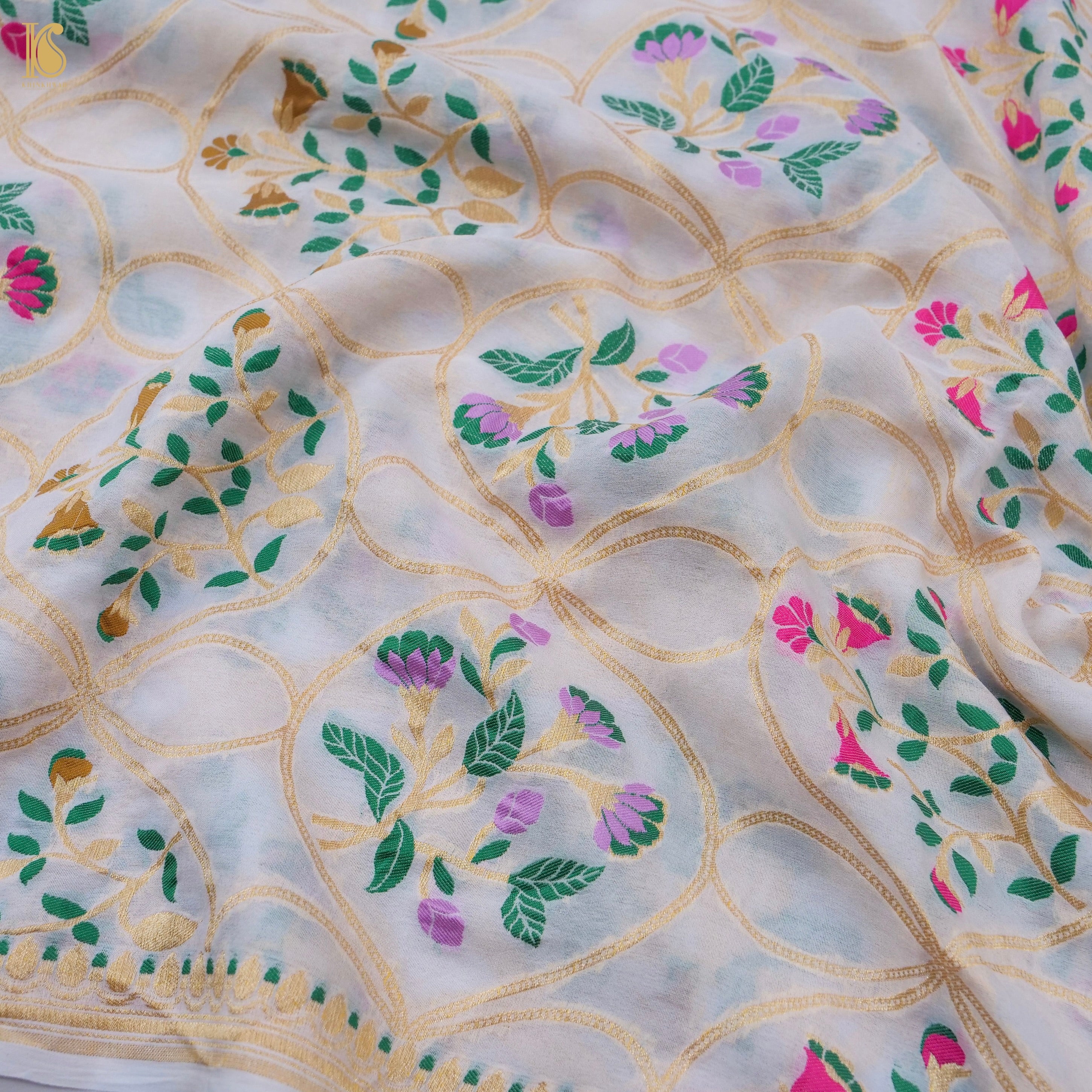 White Pure Georgette Handloom Banarasi Honeycomb Flower Saree - Khinkhwab