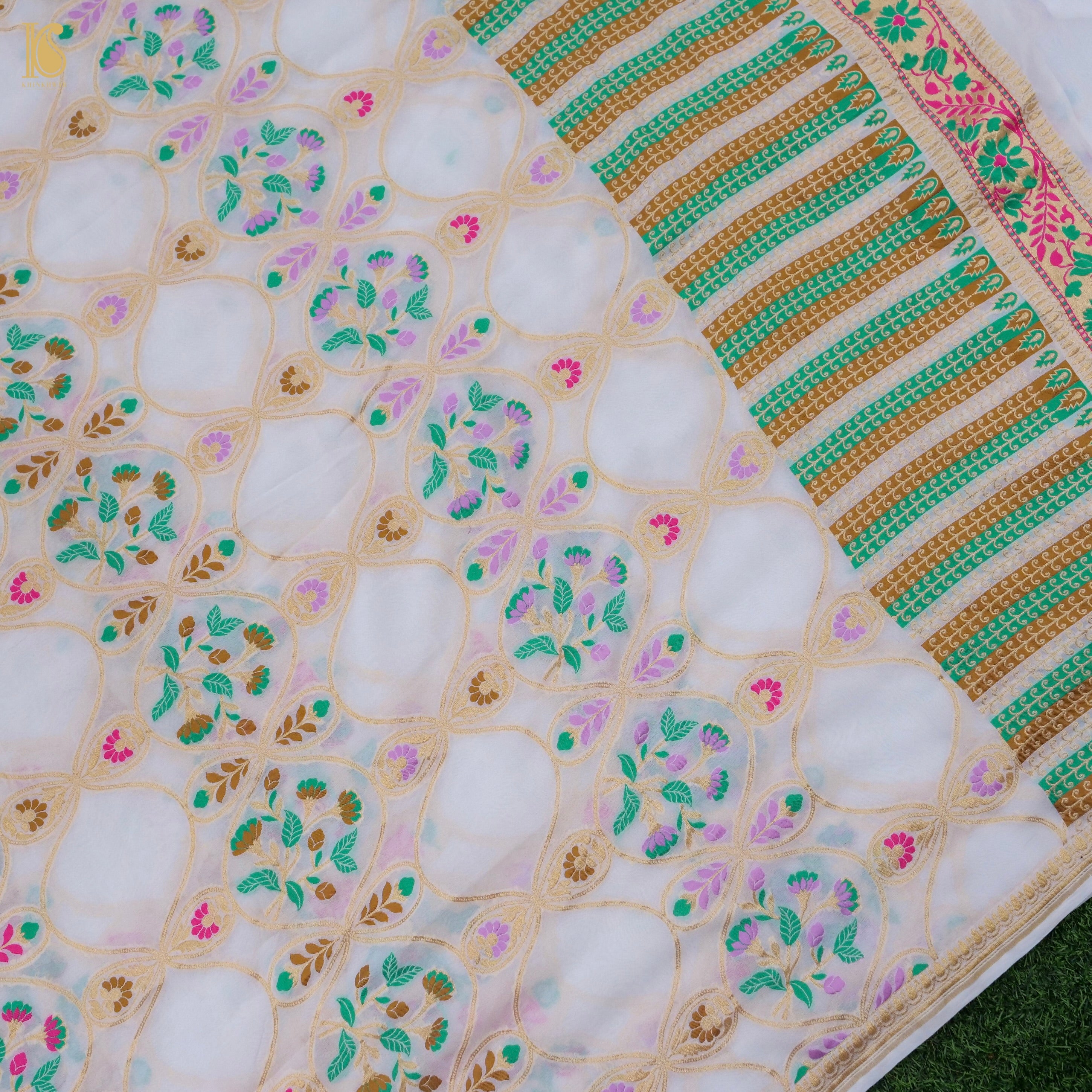 White Pure Georgette Handloom Banarasi Honeycomb Flower Saree - Khinkhwab