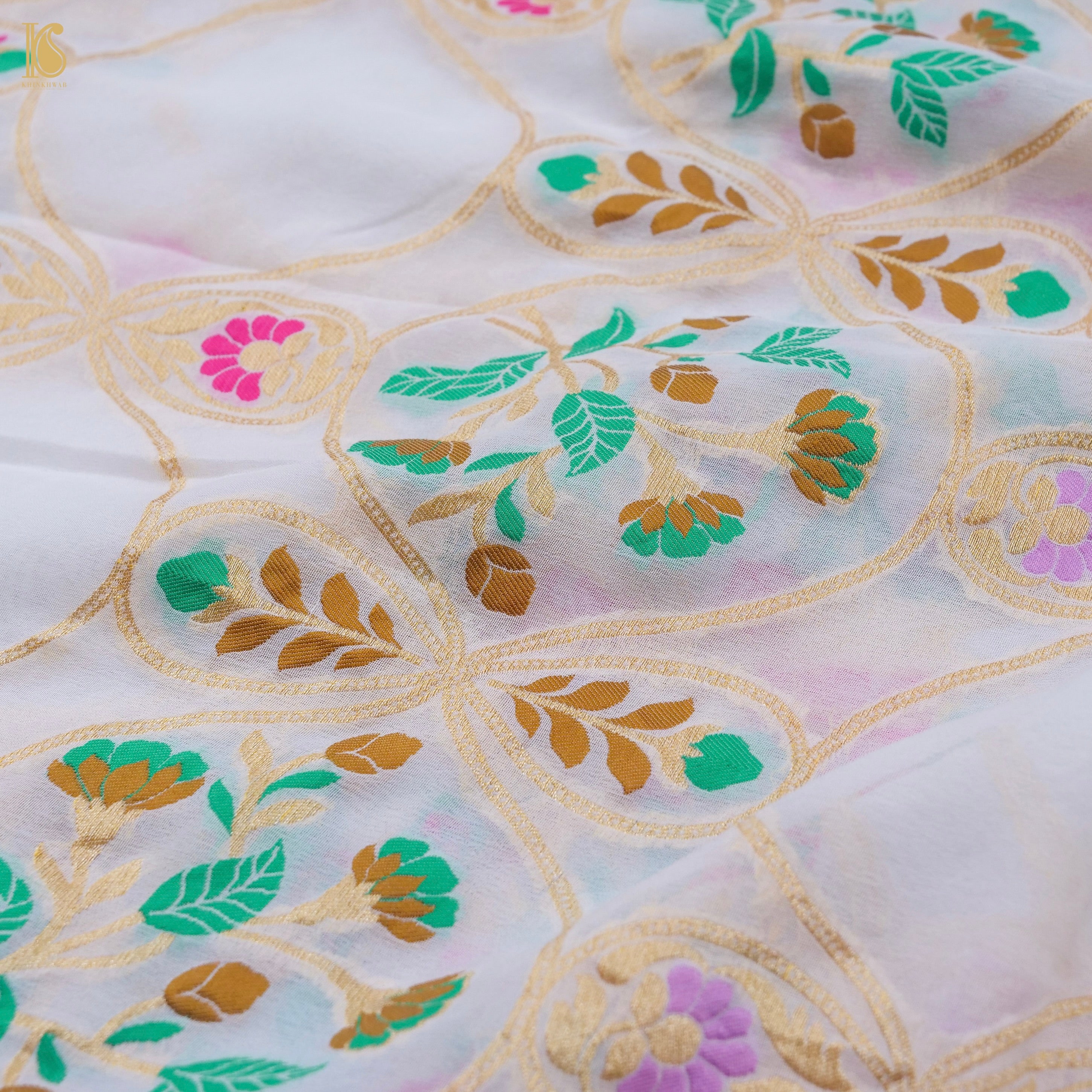 White Pure Georgette Handloom Banarasi Honeycomb Flower Saree - Khinkhwab