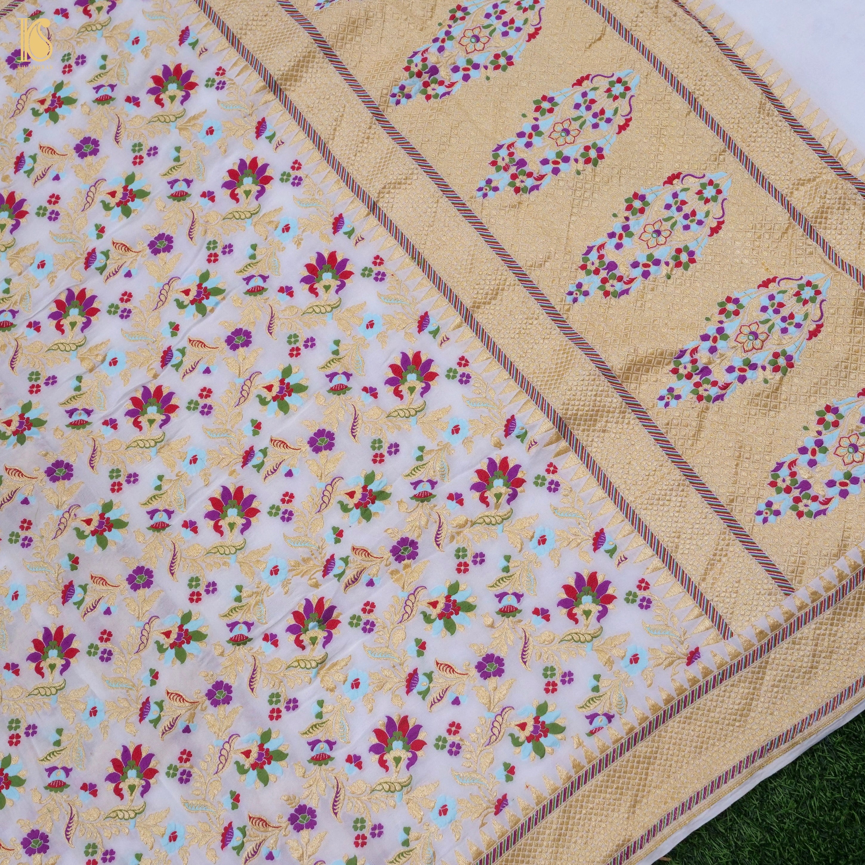 White Pure Georgette Handloom Banarasi Meenakari Flower Saree - Khinkhwab