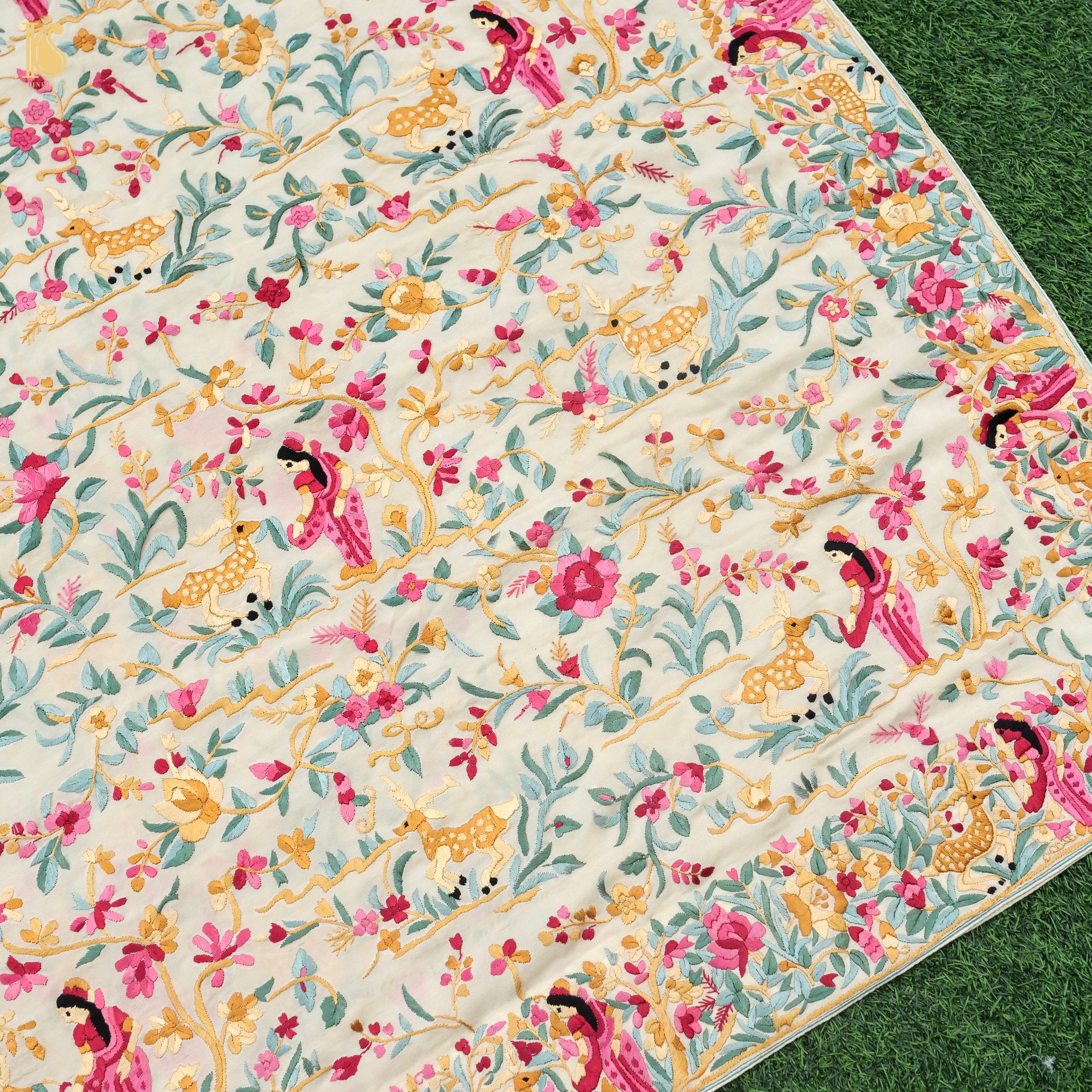 Pearl White Handcrafted Parsi Gara Pure Crepe Jaal Saree - Khinkhwab