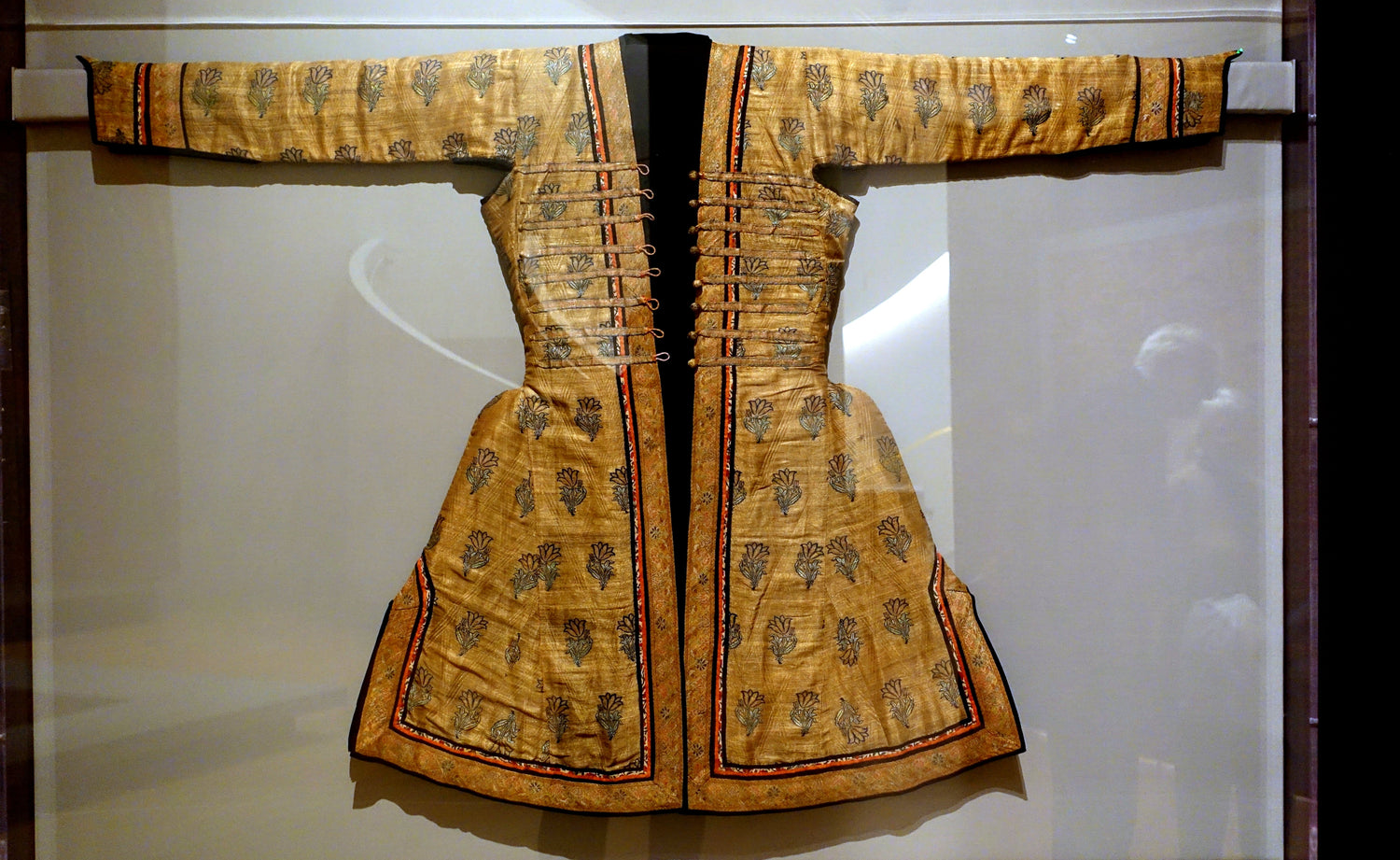 Safavid jacket of Indian fabric tailored in Iran, late 17th century