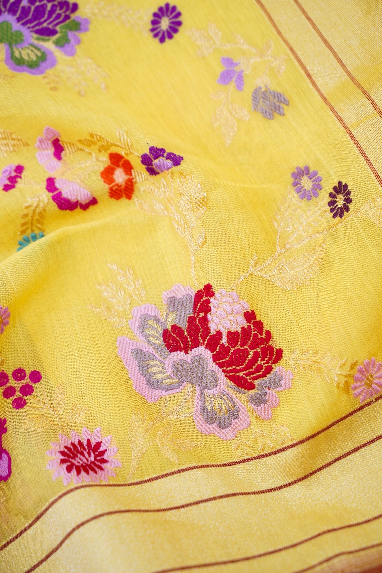 Meenakari in Banarasi: Colour Within the Gold