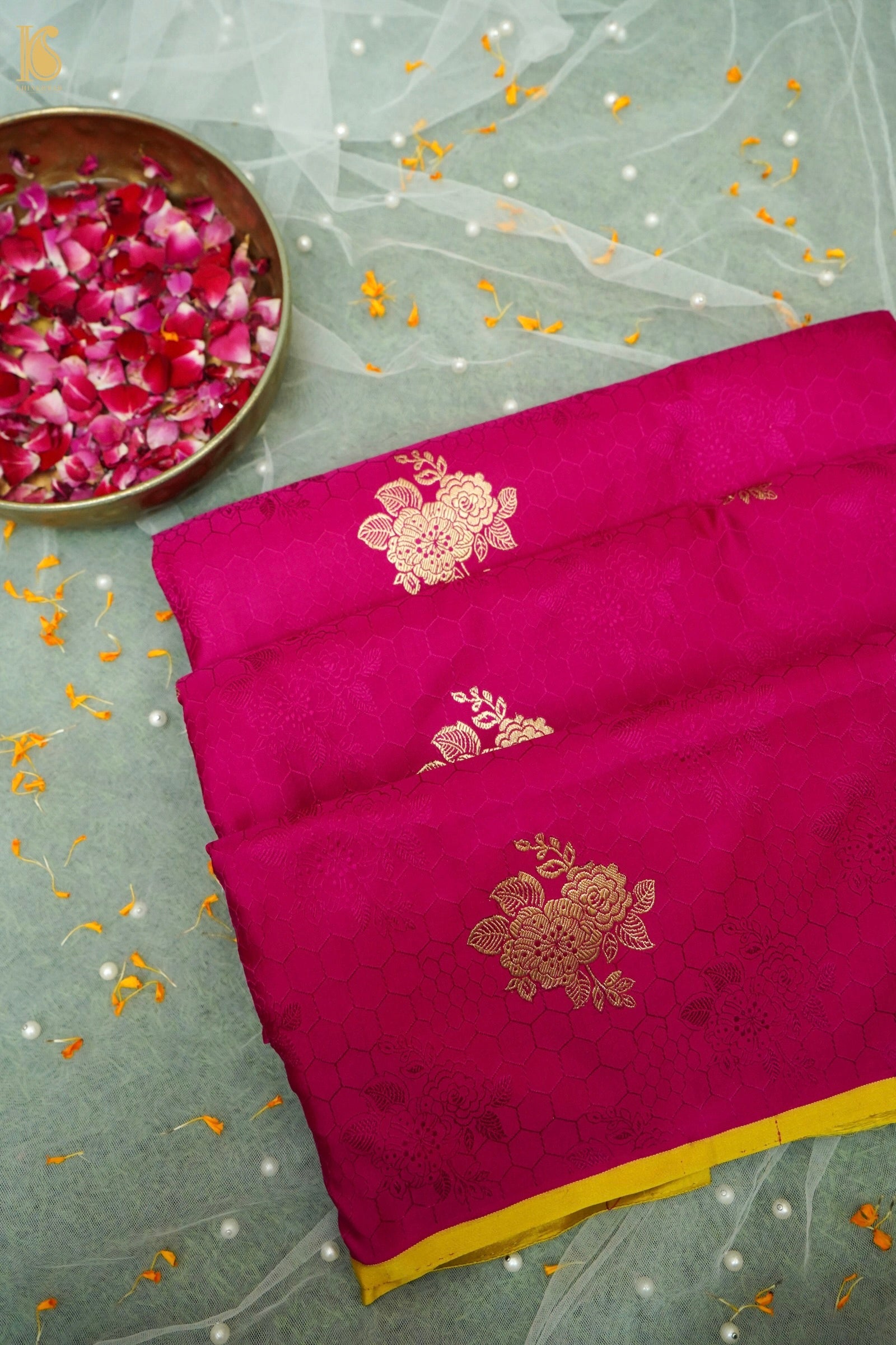 Mashru Silk Kadwa Gulab Buta Handwoven Banarasi Saree in Rani Pink — Khinkhwab