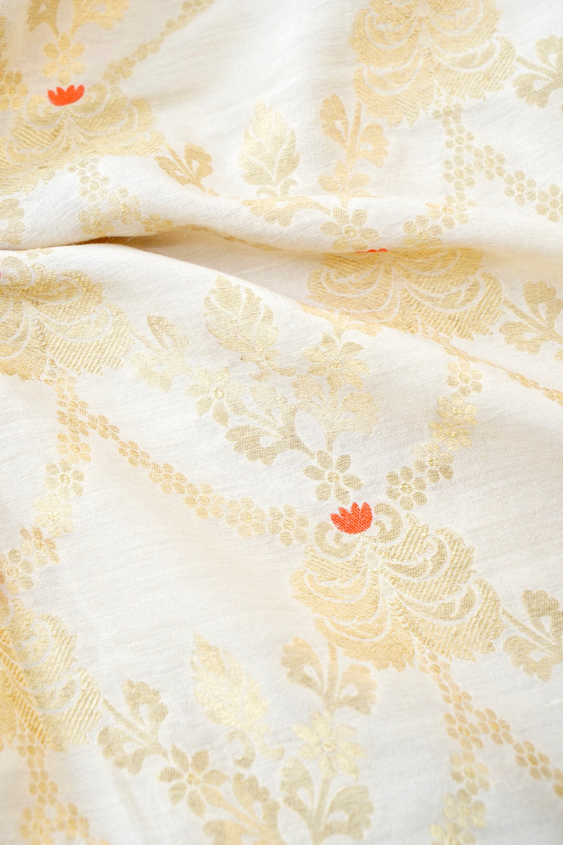 Moonga Silk Handloom Banarasi Dyeable Fabric