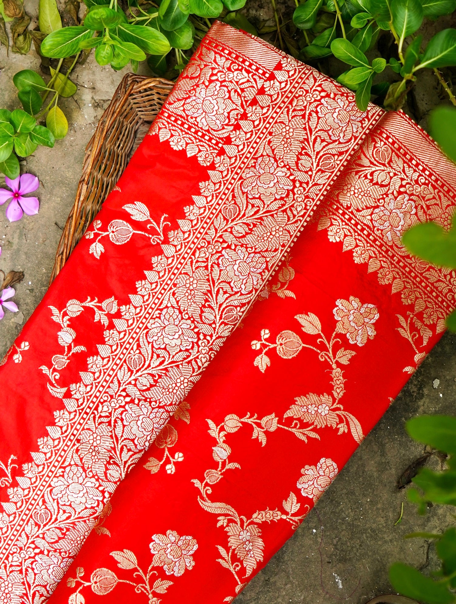 Banarasi Katan Silk Handwoven Kadwa Jaal Saree