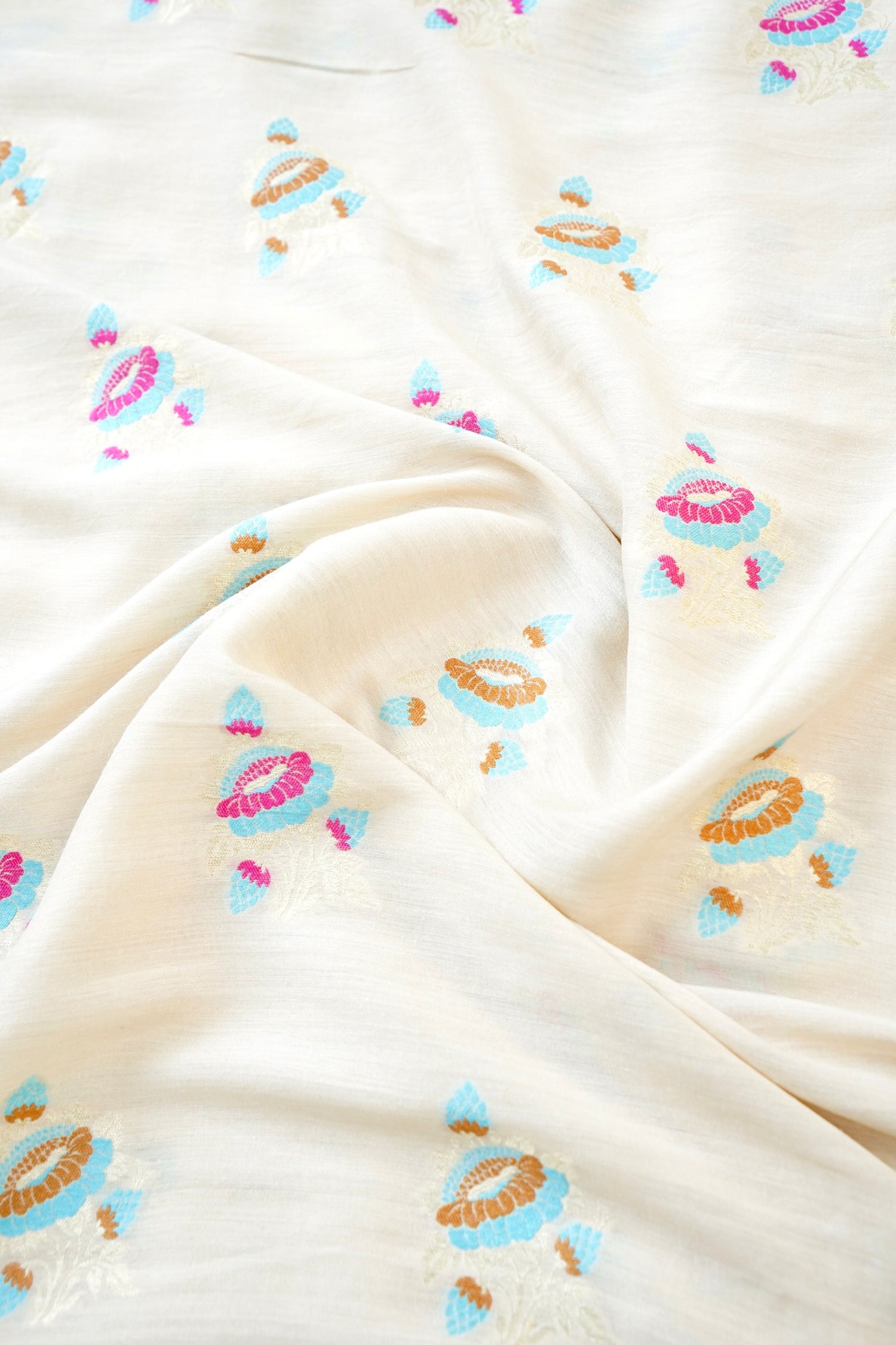 Moonga Silk Handloom Banarasi Dyeable Fabric
