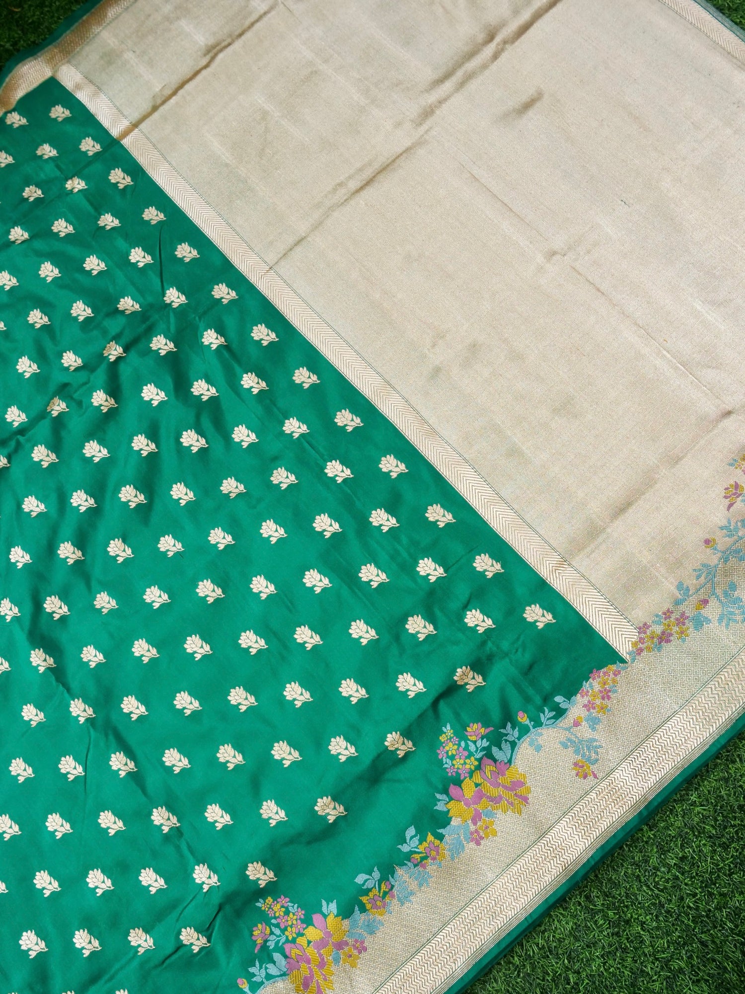 Handloom Banarasi Katan Silk Kadwa Saree in Rama Green