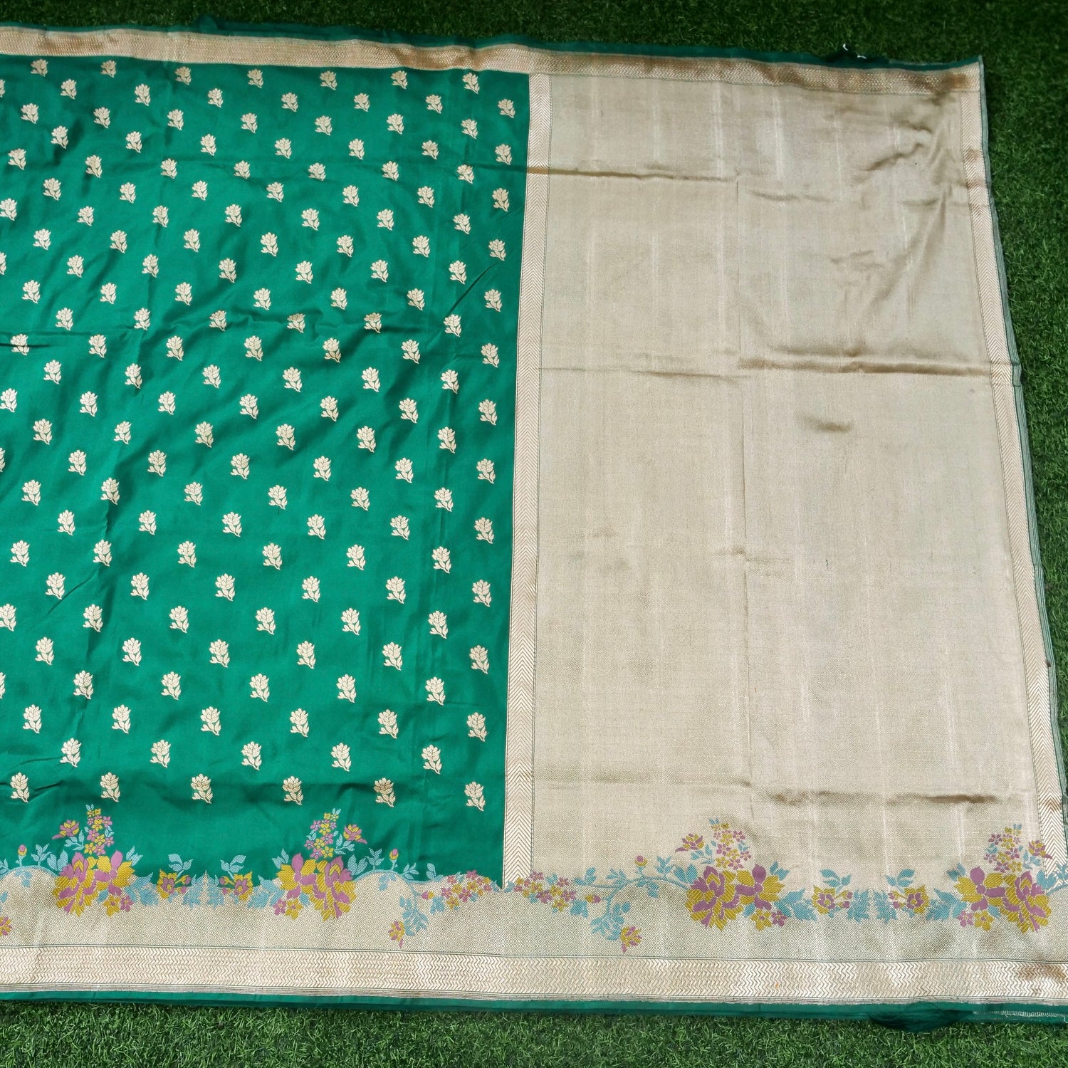Handloom Banarasi Katan Silk Kadwa Saree in Rama Green