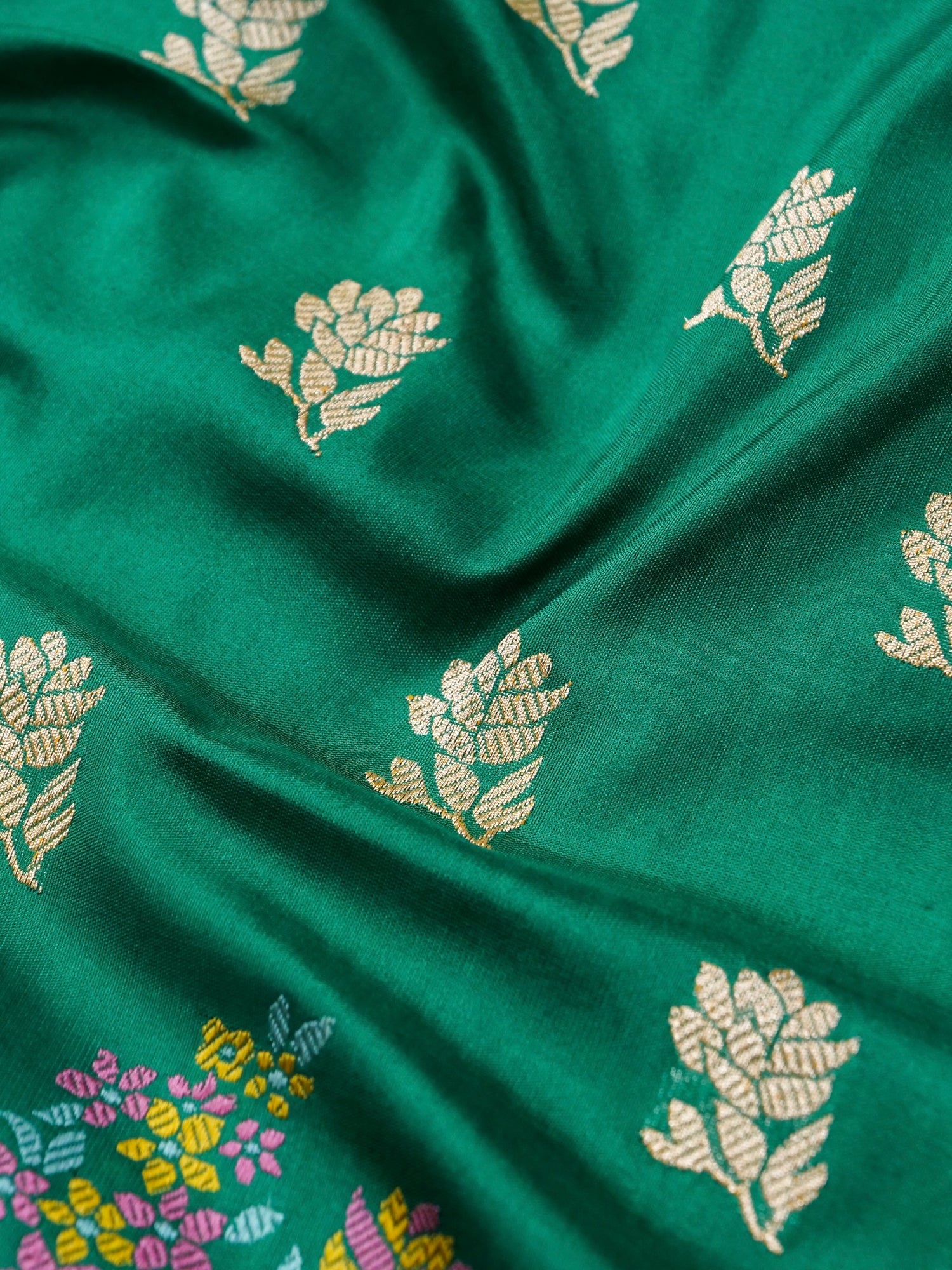Handloom Banarasi Katan Silk Kadwa Saree in Rama Green