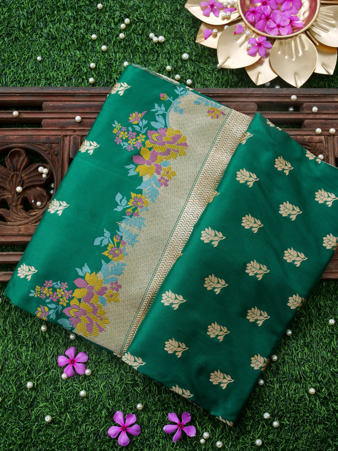 Handloom Banarasi Katan Silk Kadwa Saree in Rama Green