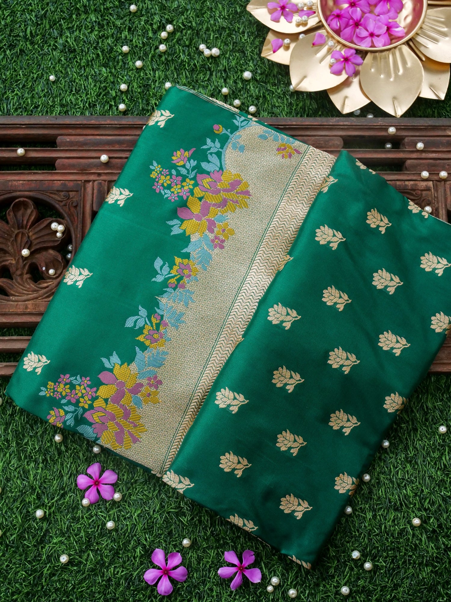 Handloom Banarasi Katan Silk Kadwa Saree in Rama Green