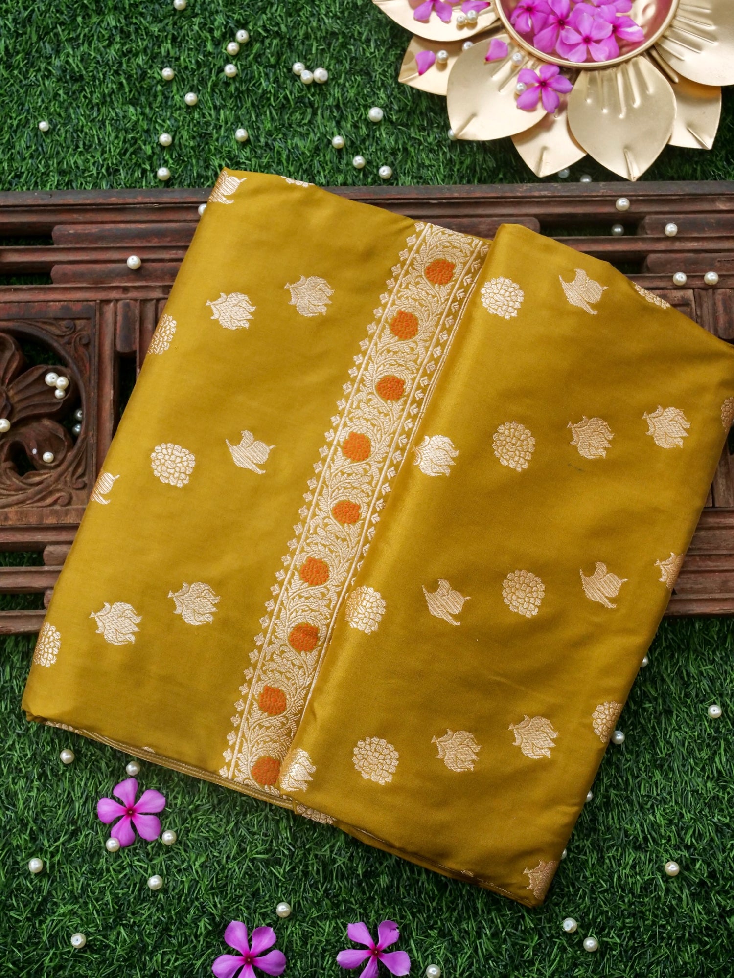 Handloom Banarasi Katan Kadwa Saree in Mustard Yellow