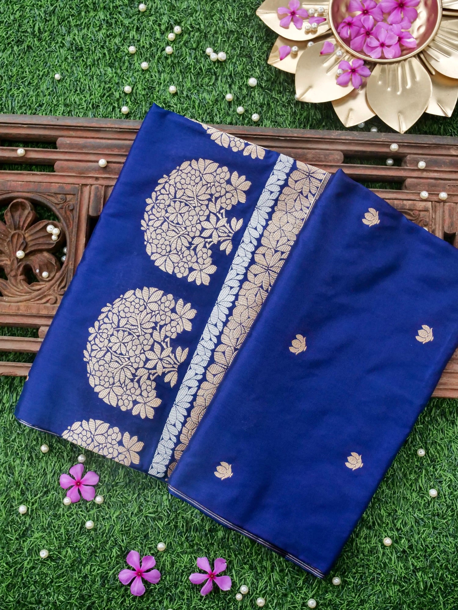 Handloom Banarasi Katan Silk Kadwa Saree in Royal Blue