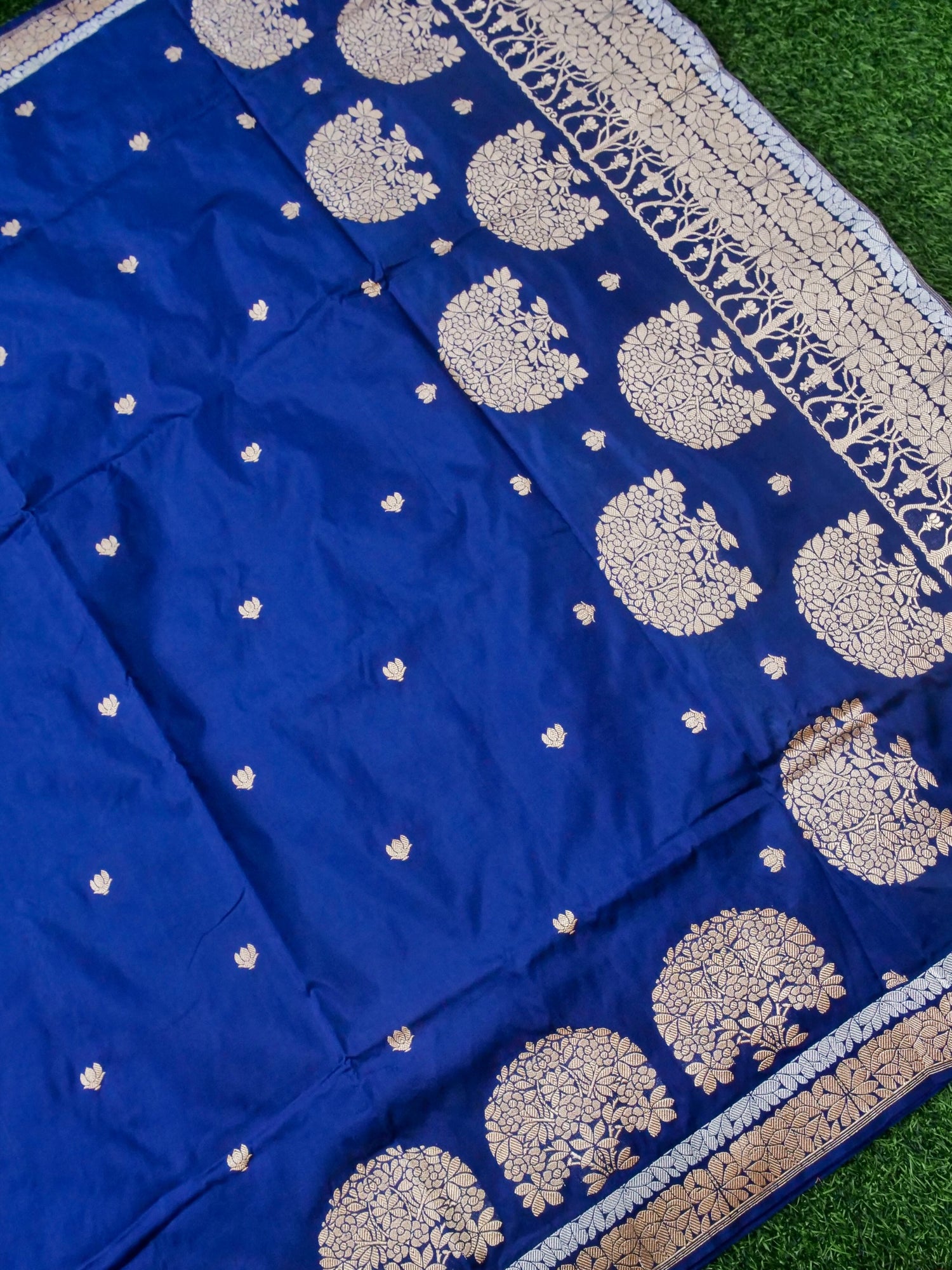 Handloom Banarasi Katan Silk Kadwa Saree in Royal Blue