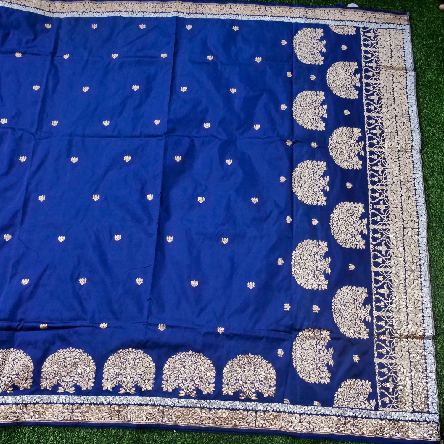 Handloom Banarasi Katan Silk Kadwa Saree in Royal Blue