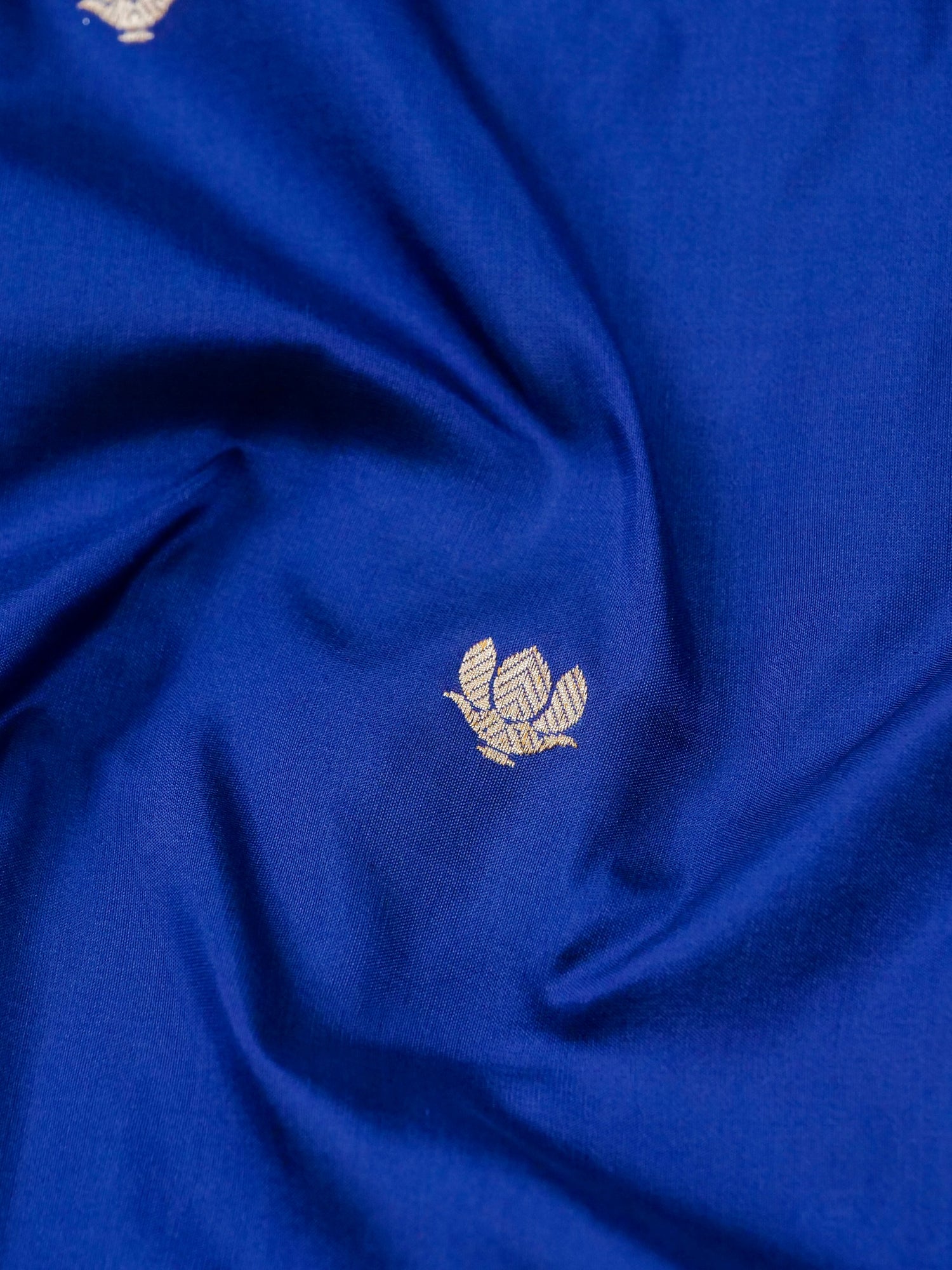 Handloom Banarasi Katan Silk Kadwa Saree in Royal Blue