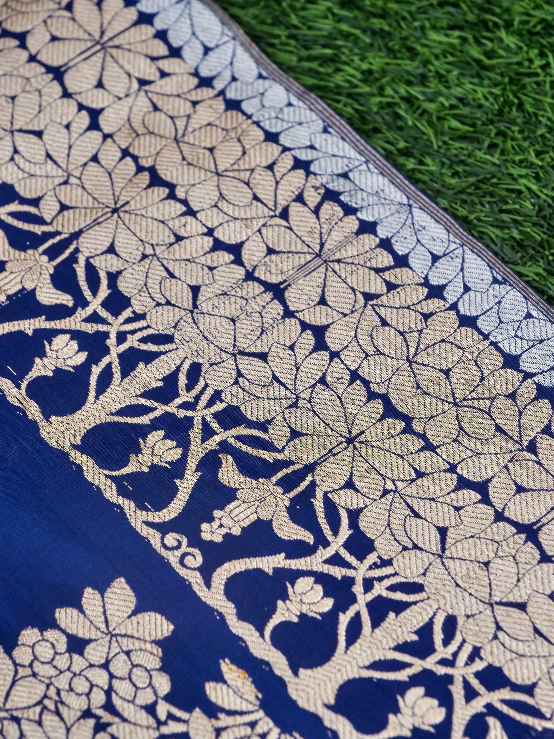 Handloom Banarasi Katan Silk Kadwa Saree in Royal Blue