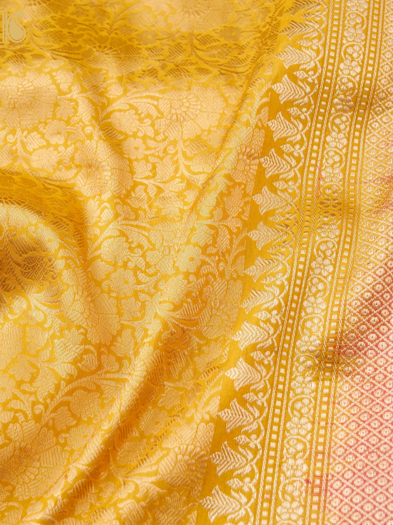 Handloom Banarasi Katan Silk Zari Tanchoi Saree
