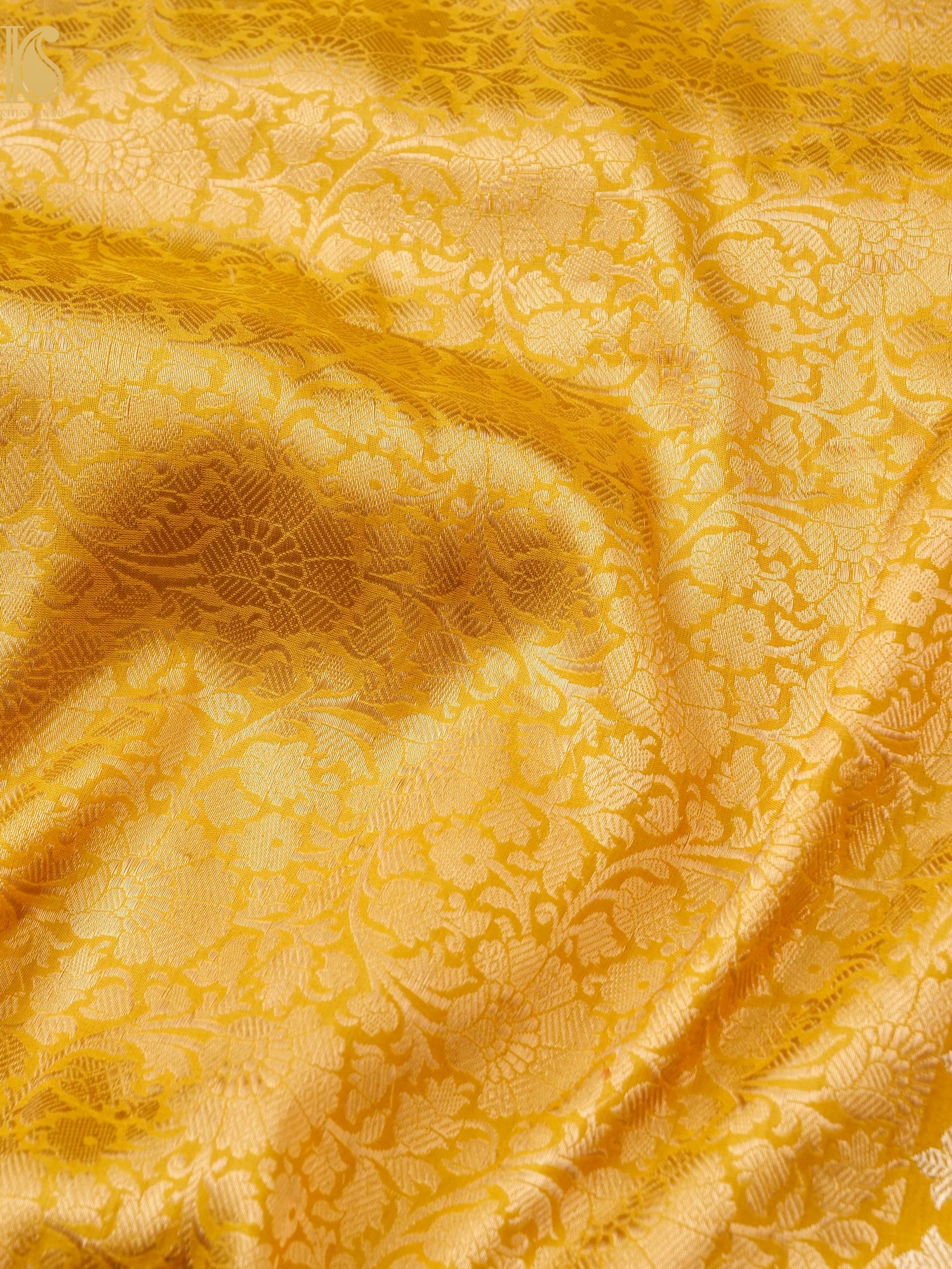 Handloom Banarasi Katan Silk Zari Tanchoi Saree