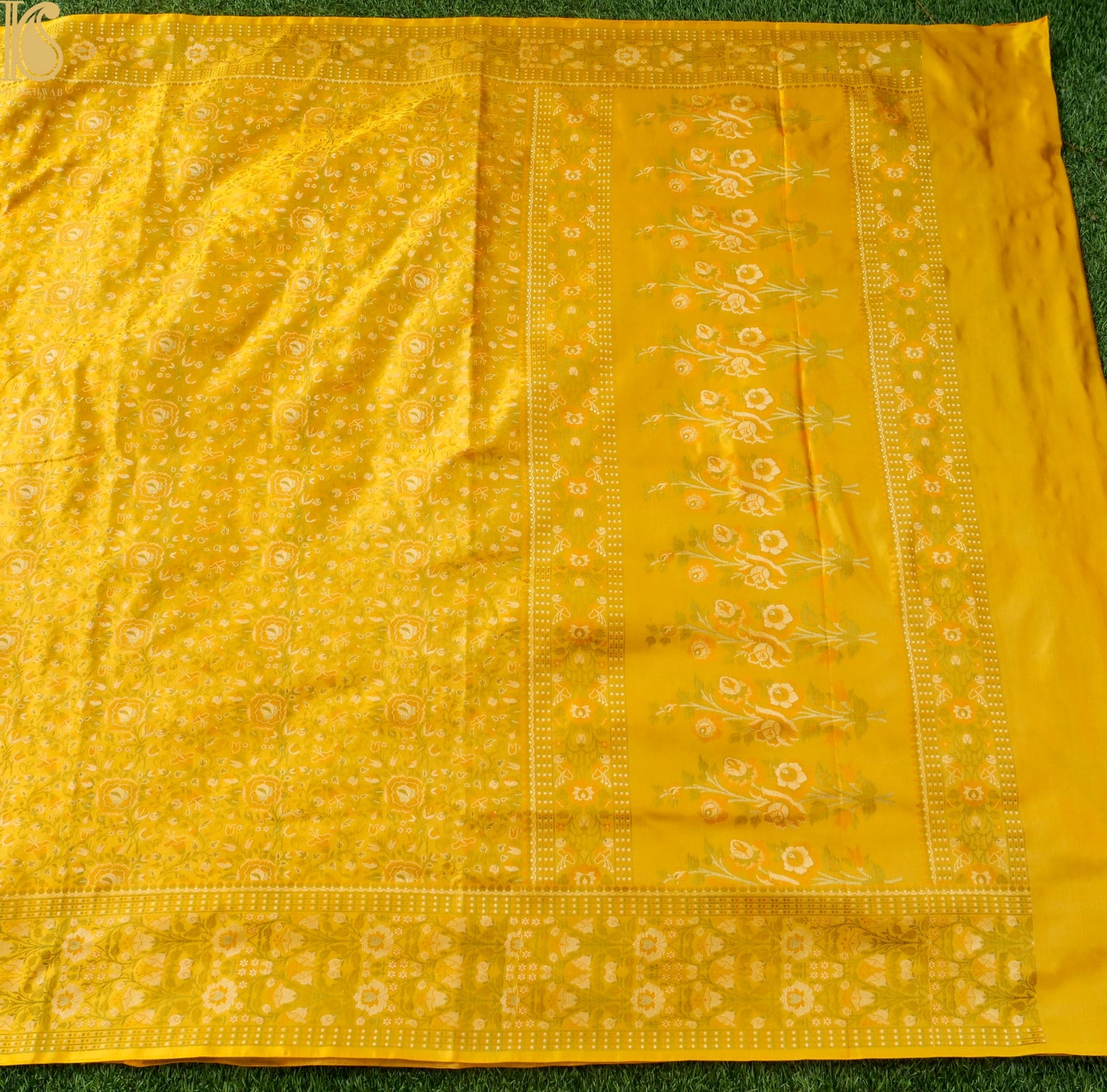 Handloom Banarasi Silk Resham Tanchoi Saree