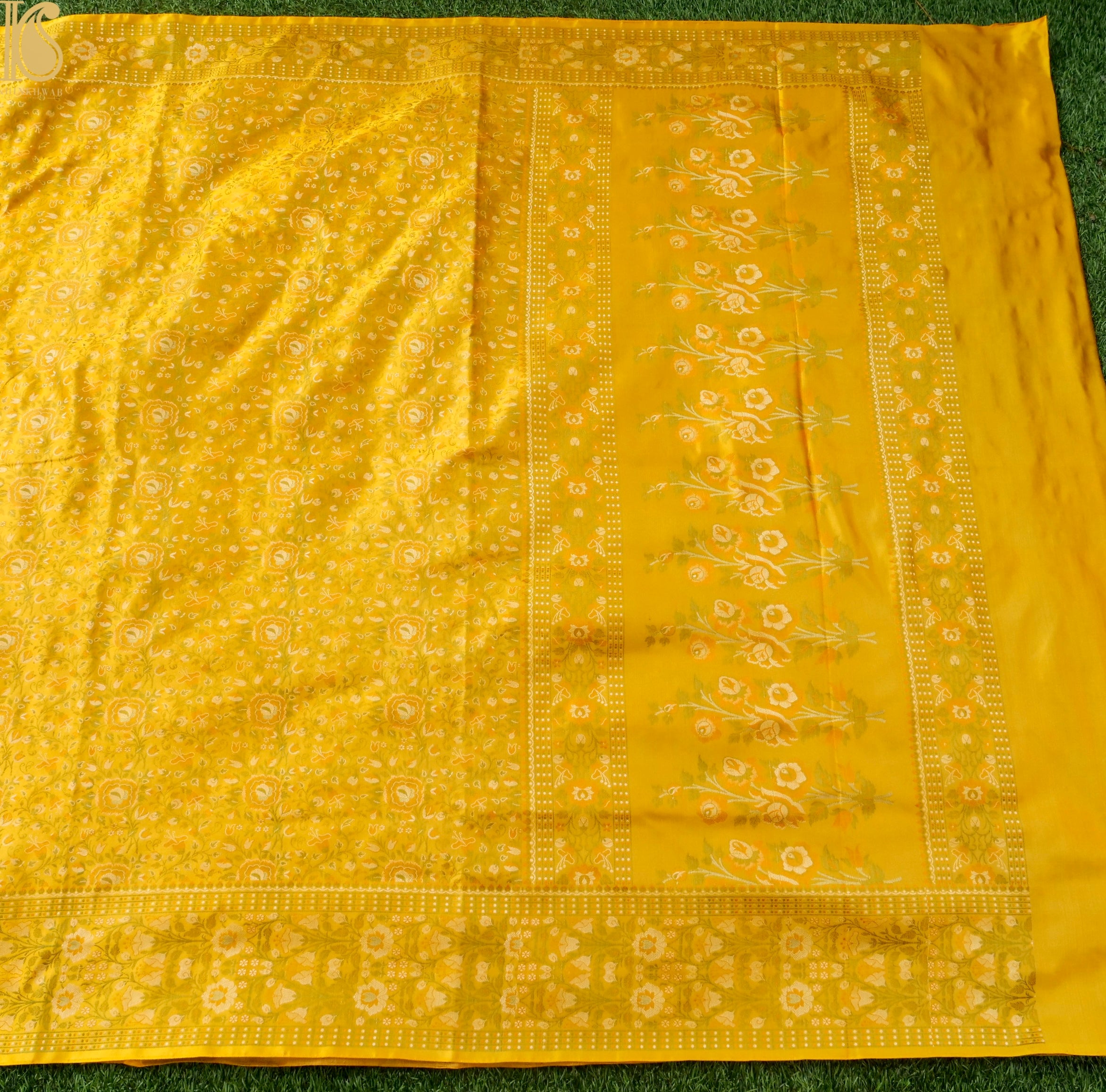 Handloom Banarasi Silk Resham Tanchoi Saree