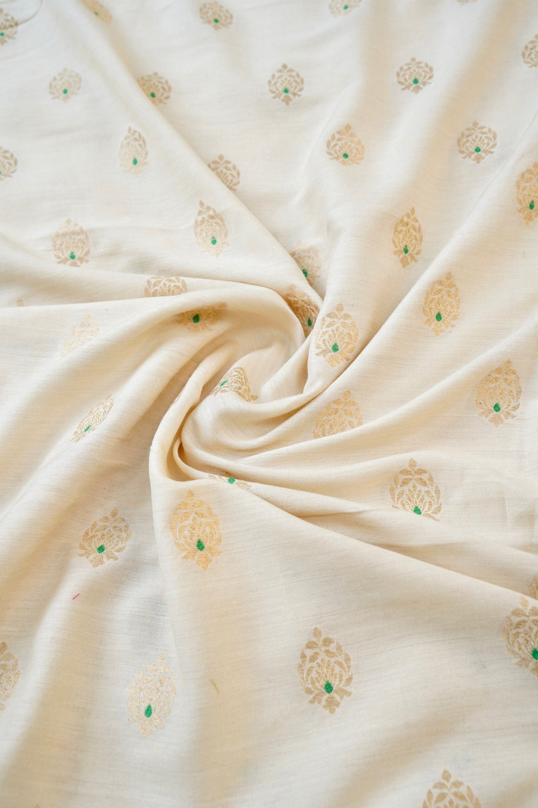 Moonga Silk Handloom Banarasi Dyeable Fabric