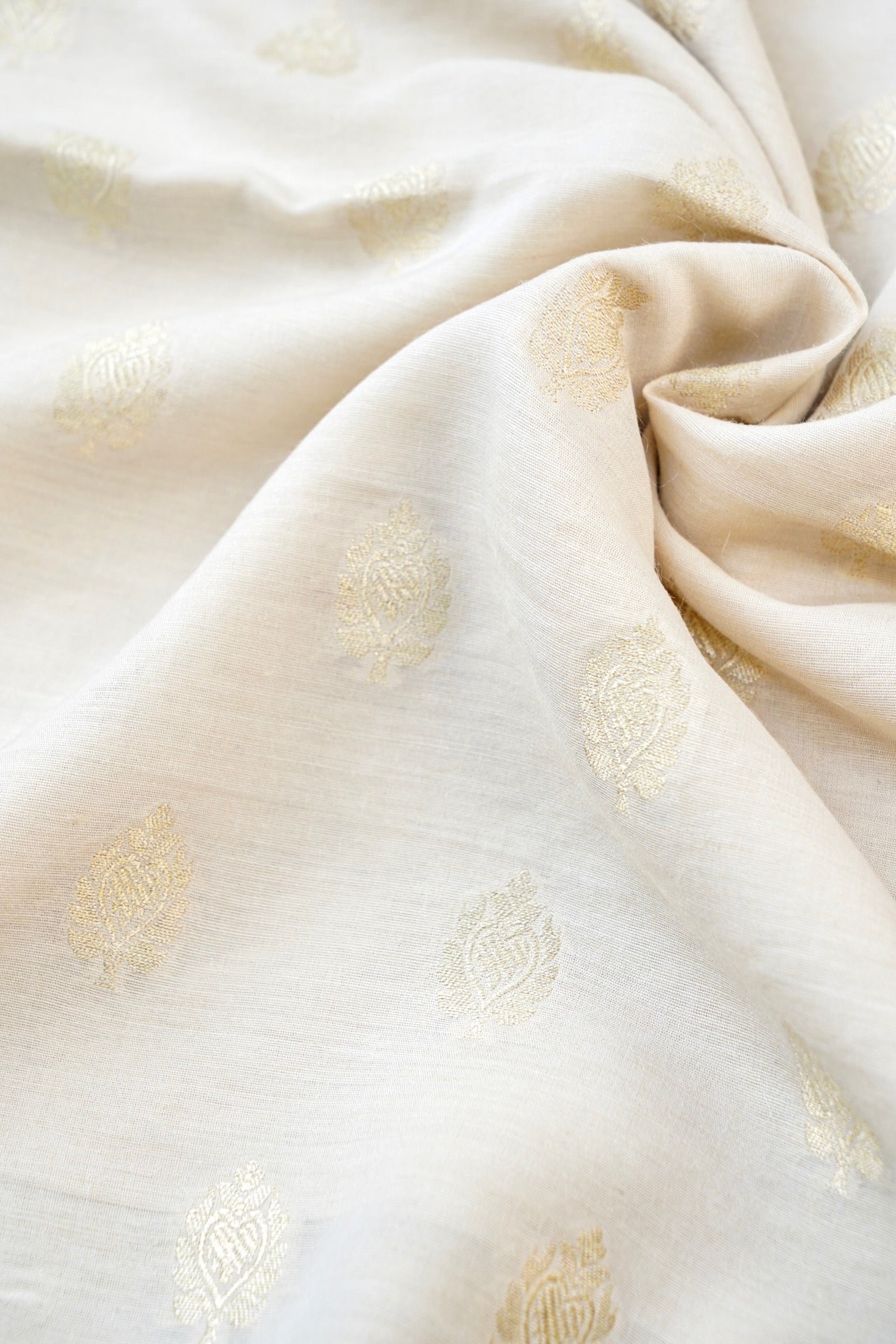 Moonga Silk Handloom Banarasi Dyeable Fabric