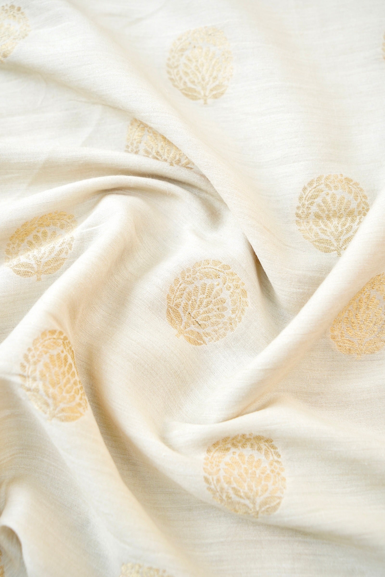 Moonga Silk Handloom Banarasi Dyeable Fabric