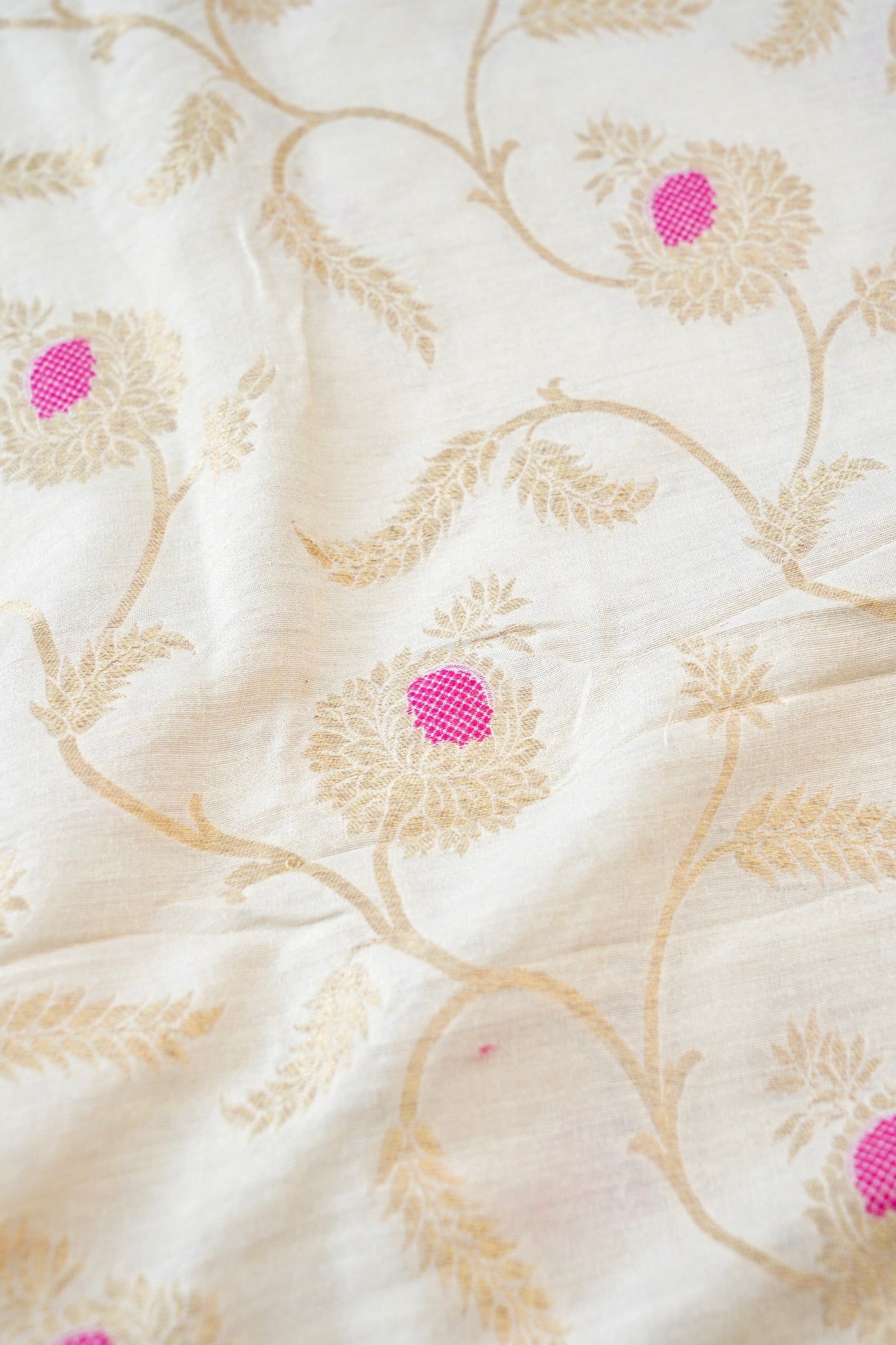 Moonga Silk Handloom Banarasi Dyeable Fabric