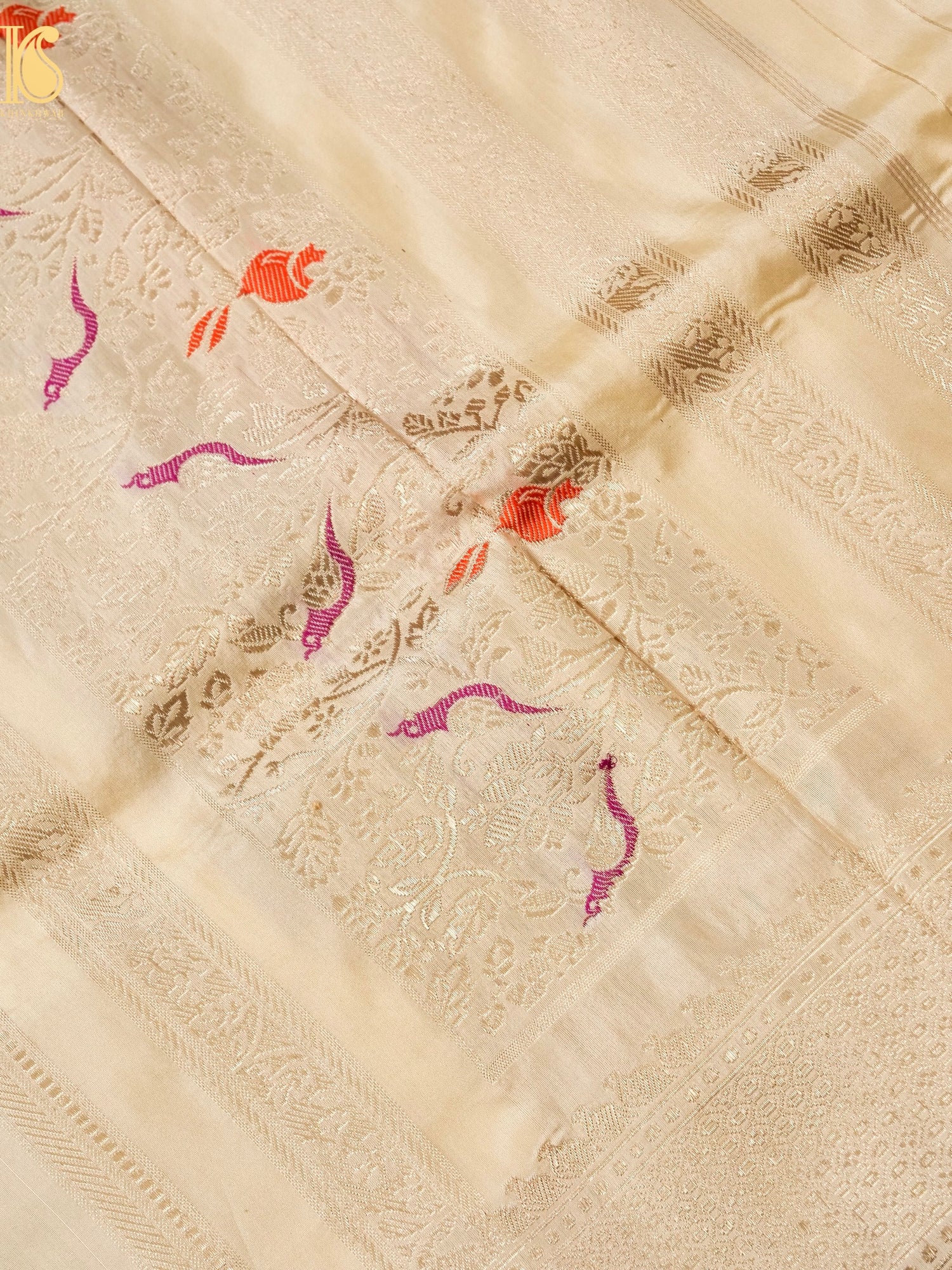 Handloom Banarasi Katan Silk Kadwa Zari Vasket Shikargah Saree
