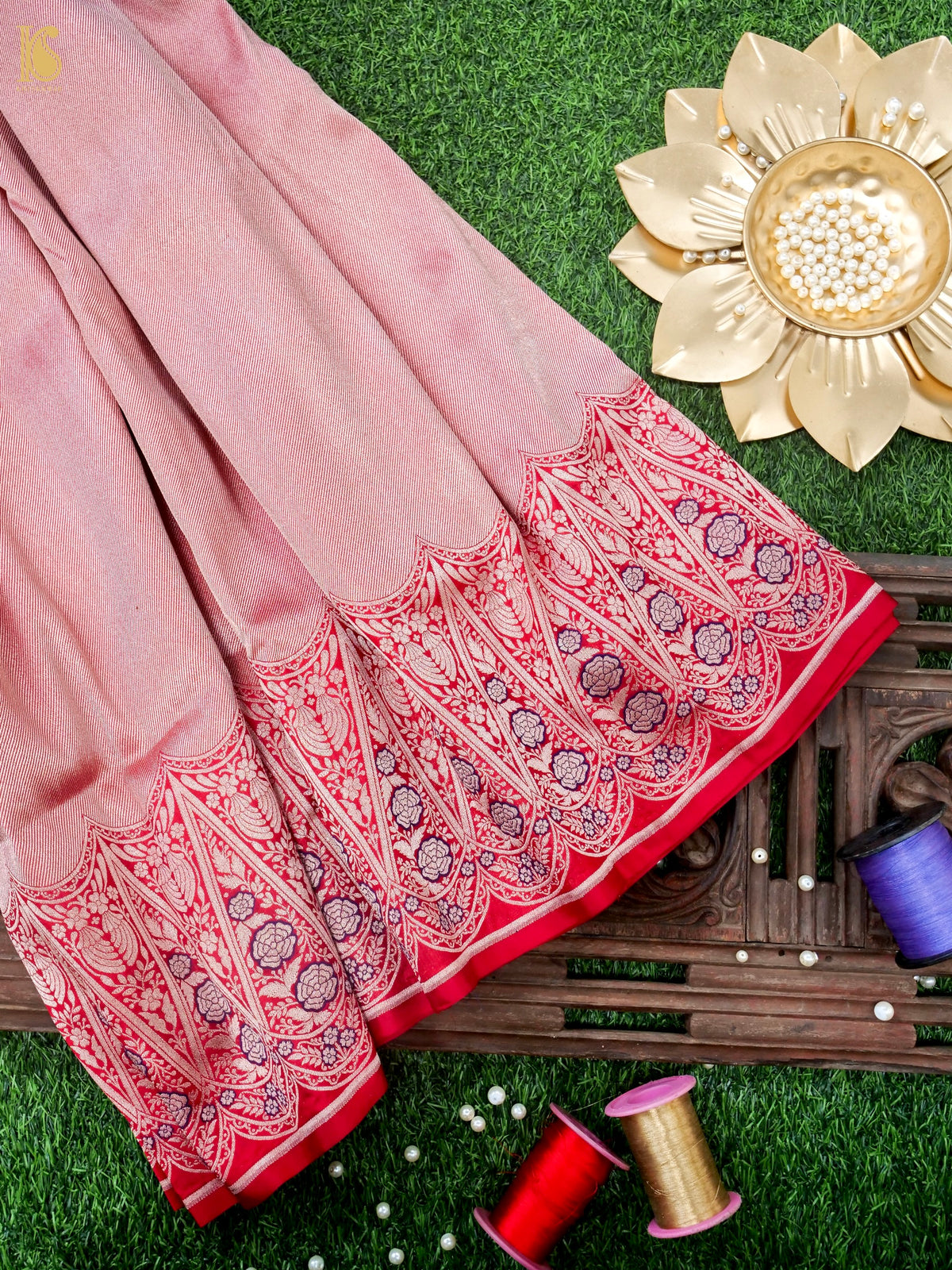 Handloom Banarasi Silk Scalloped Border Saree in Blush Pink | Kangura