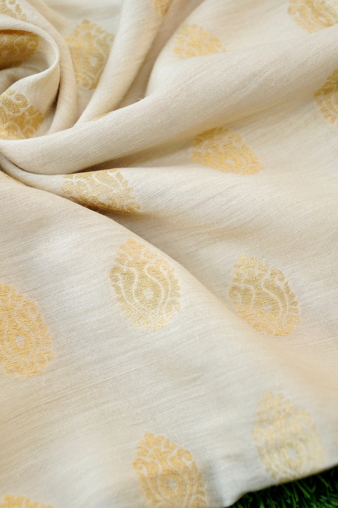 Moonga Silk Handloom Banarasi Dyeable Fabric