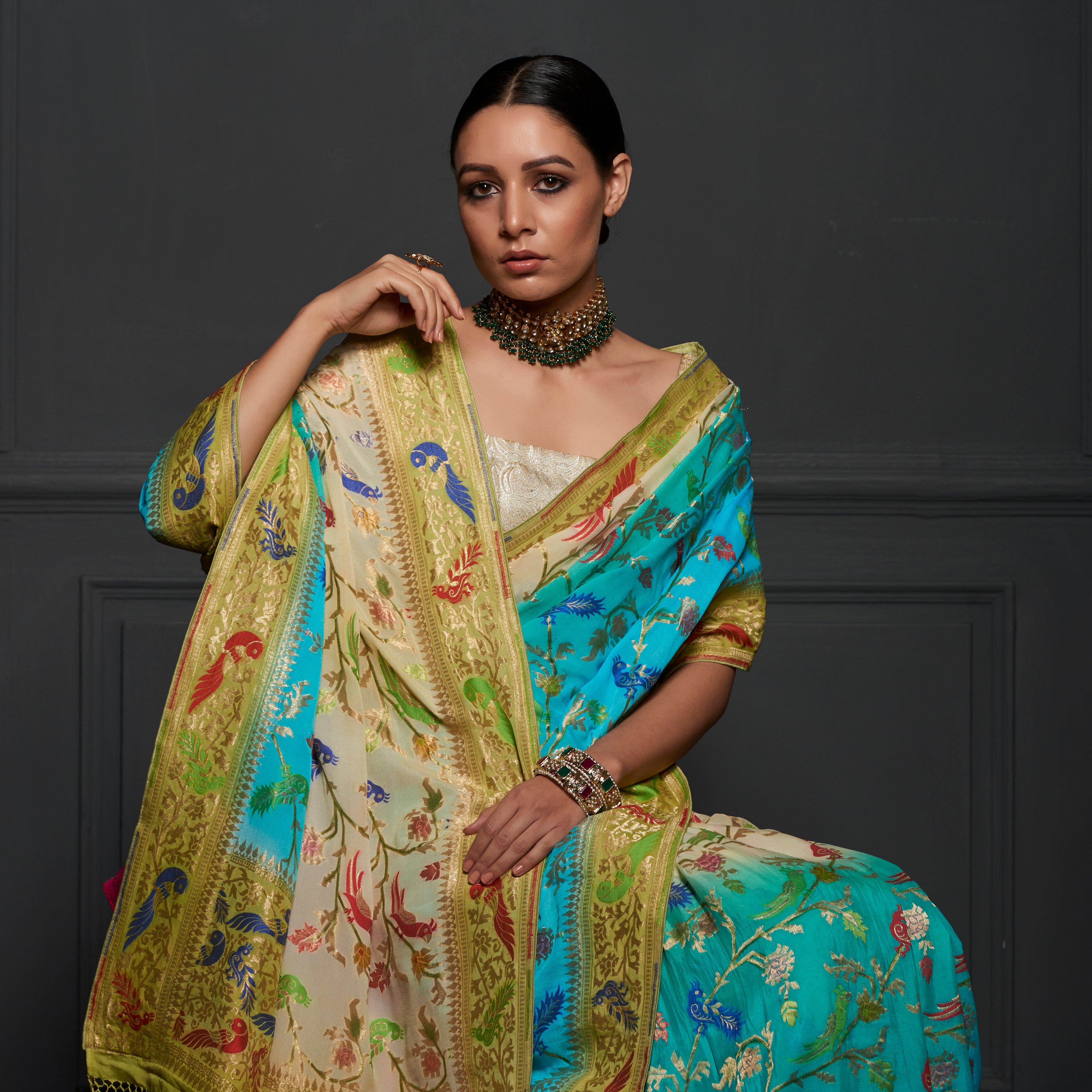 Aflatoon Andaaz (Saree)