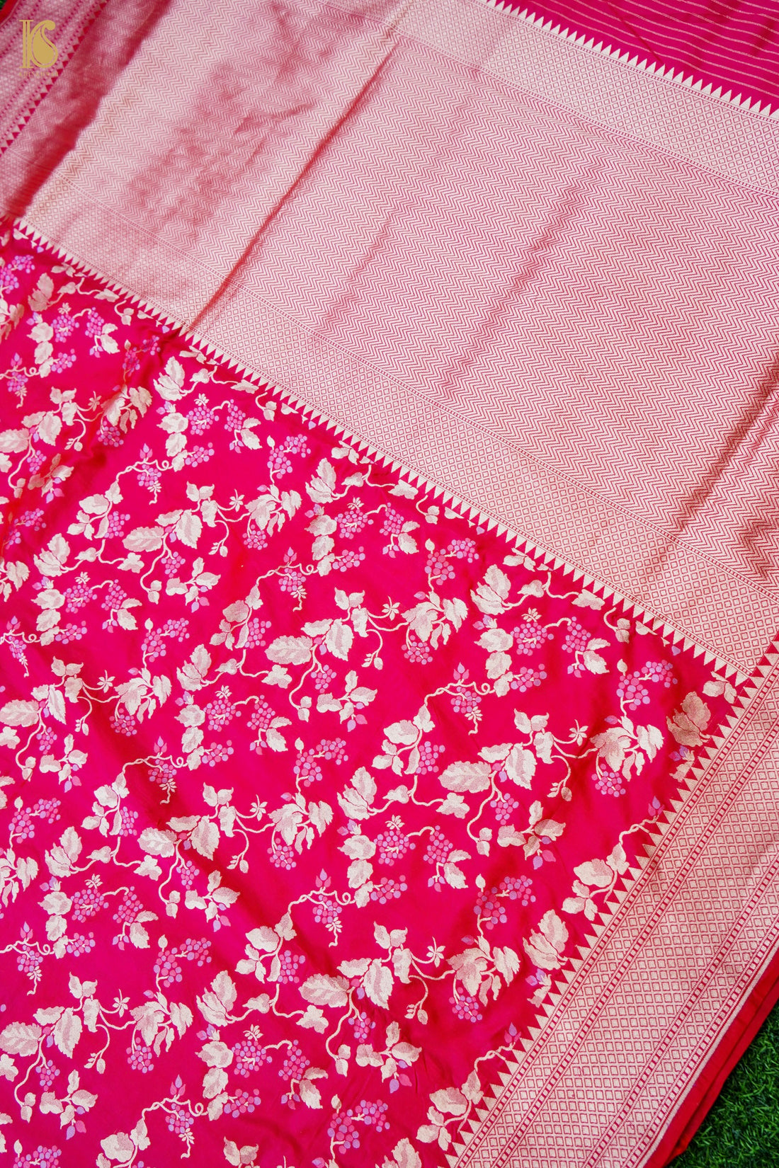 Banarasi Handloom Pure Katan Silk Grapes Saree