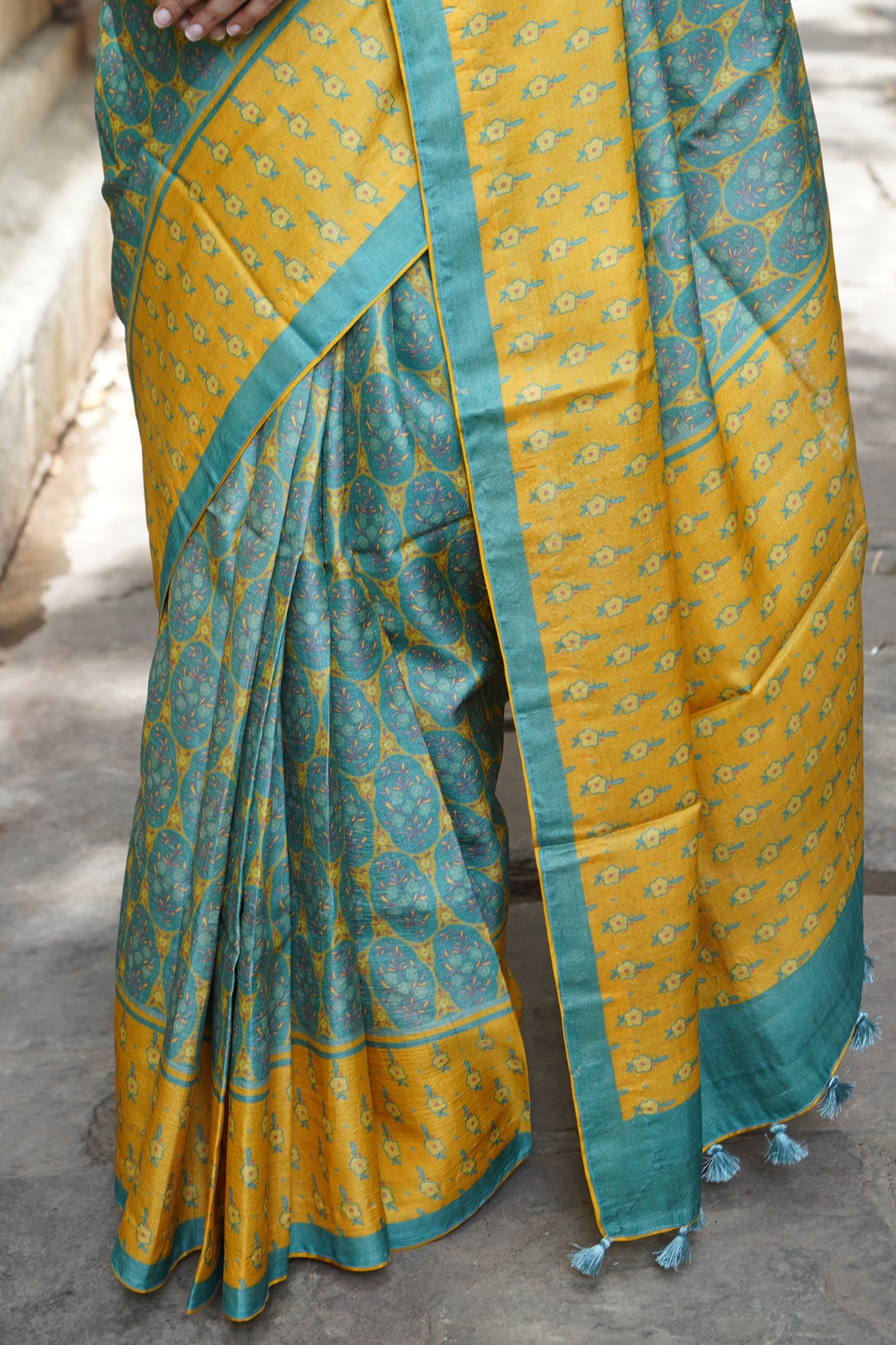 Finch Yellow &amp; Blue Titli Print Tussar Saree