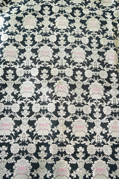 Pure Brocade Banarasi Mehraab Boota Fabric