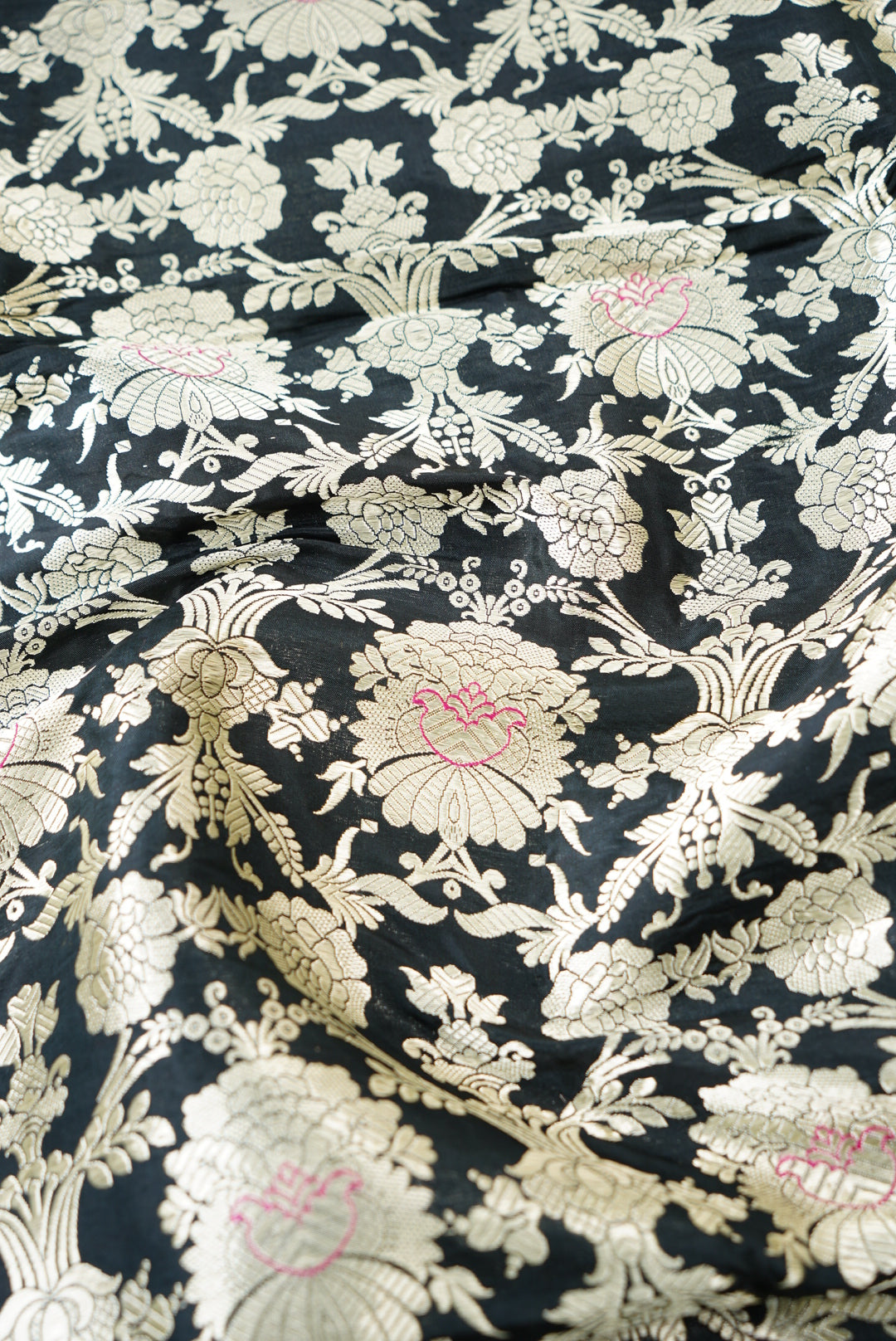 Pure Brocade Banarasi Mehraab Boota Fabric