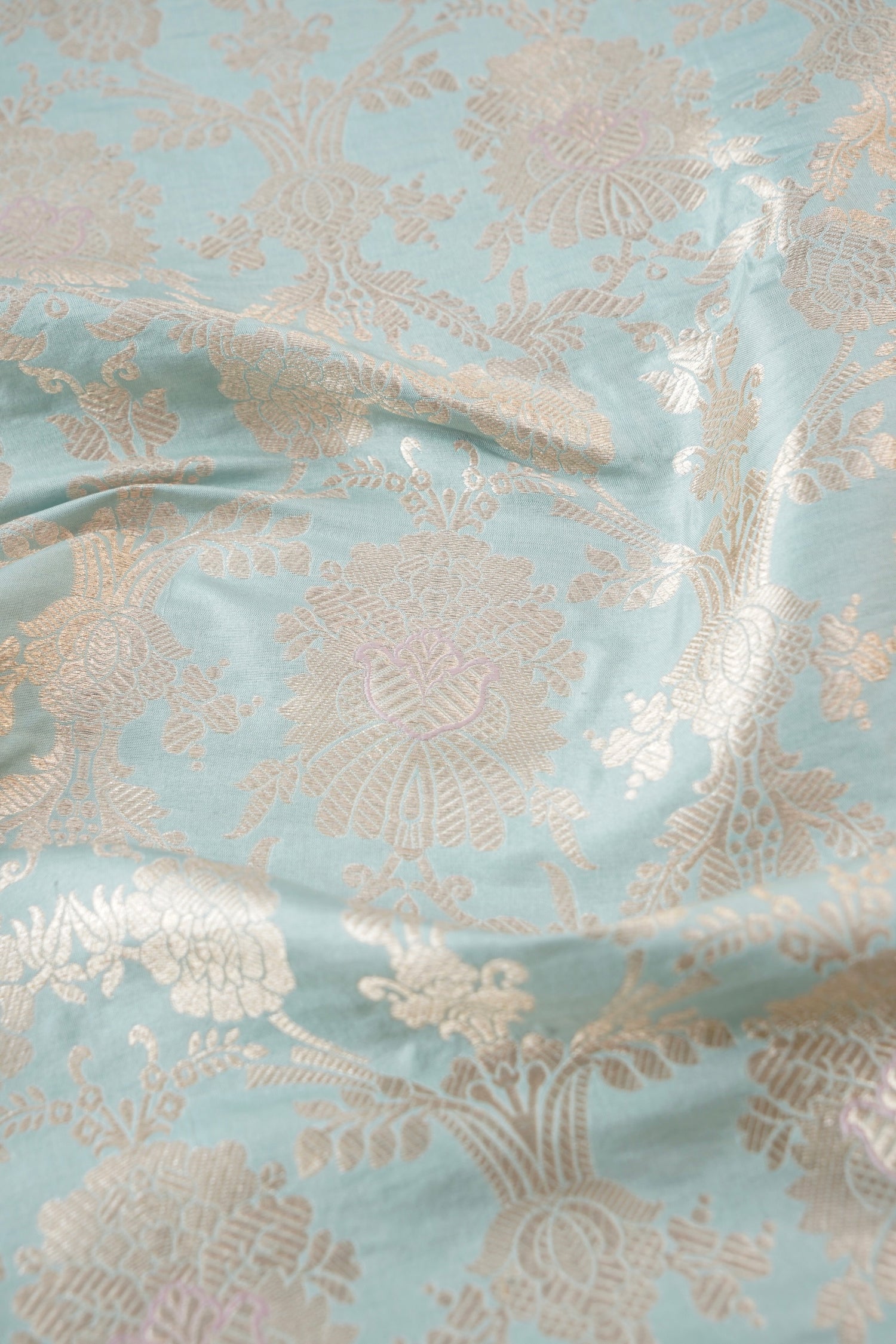 Pure Brocade Banarasi Mehraab Boota Fabric