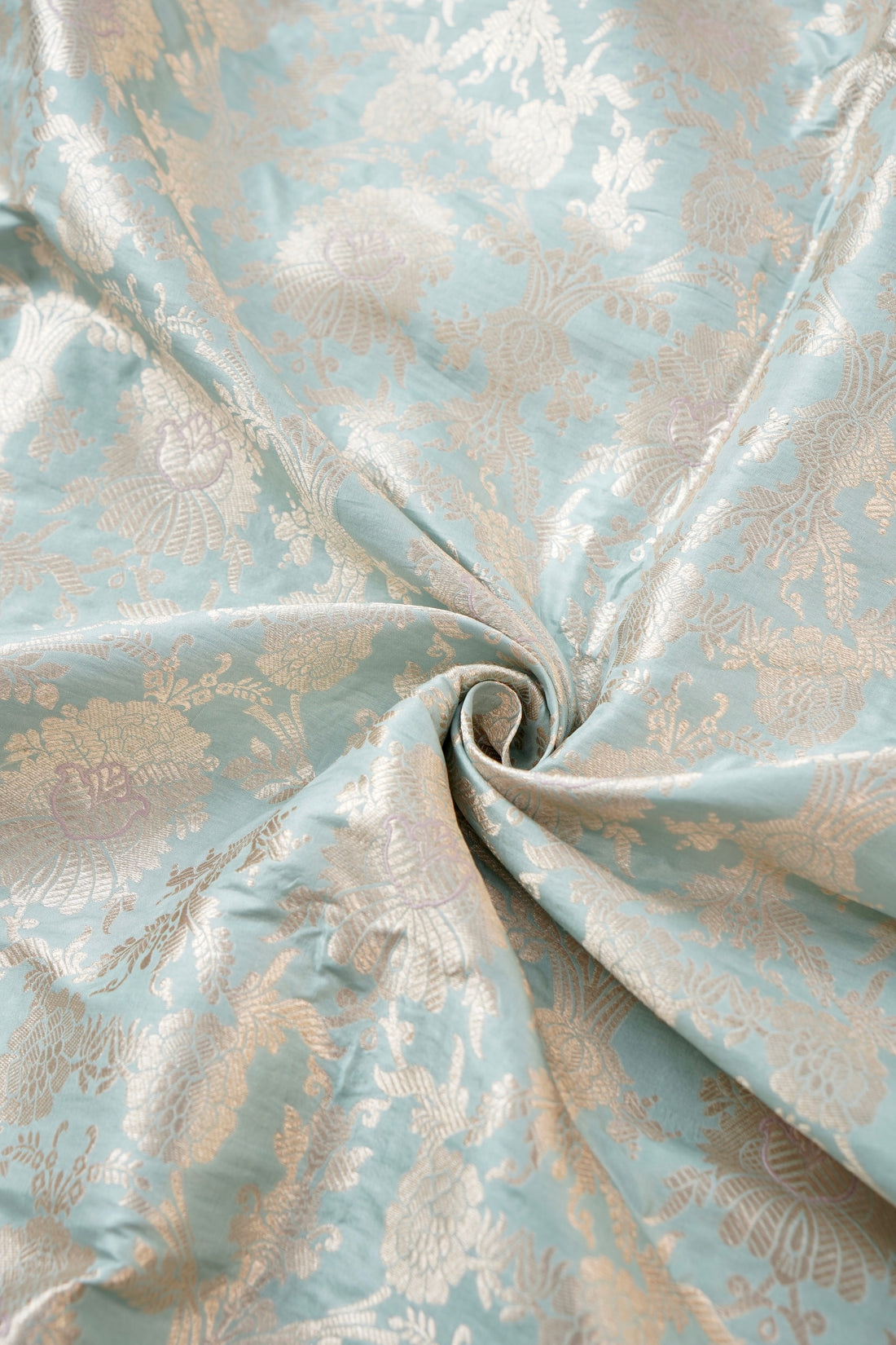 Pure Brocade Banarasi Mehraab Boota Fabric