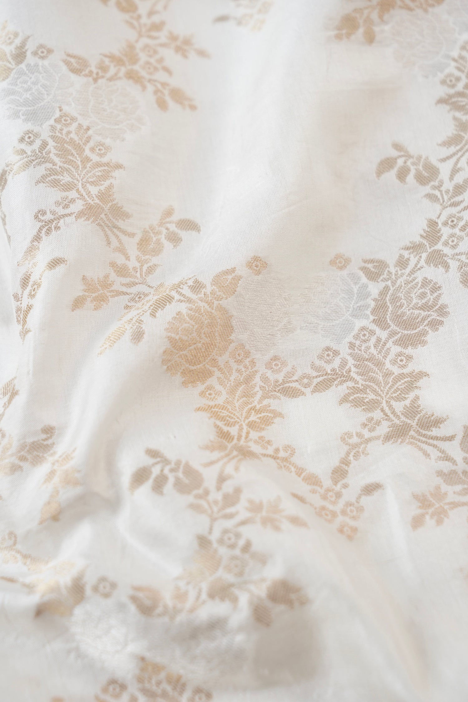 Handloom Pure Brocade Rose Banarasi Fabric