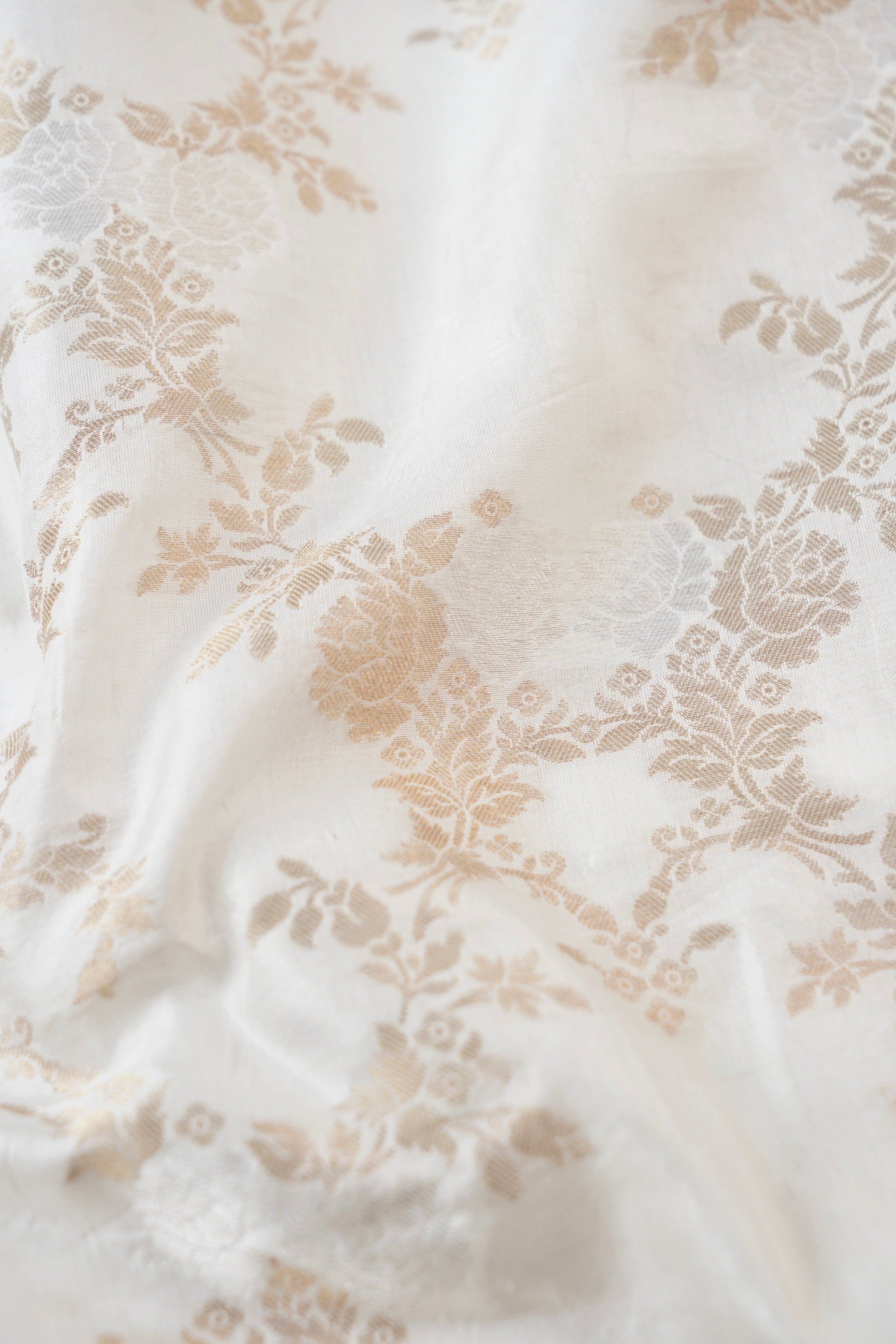 Handloom Pure Brocade Rose Banarasi Fabric